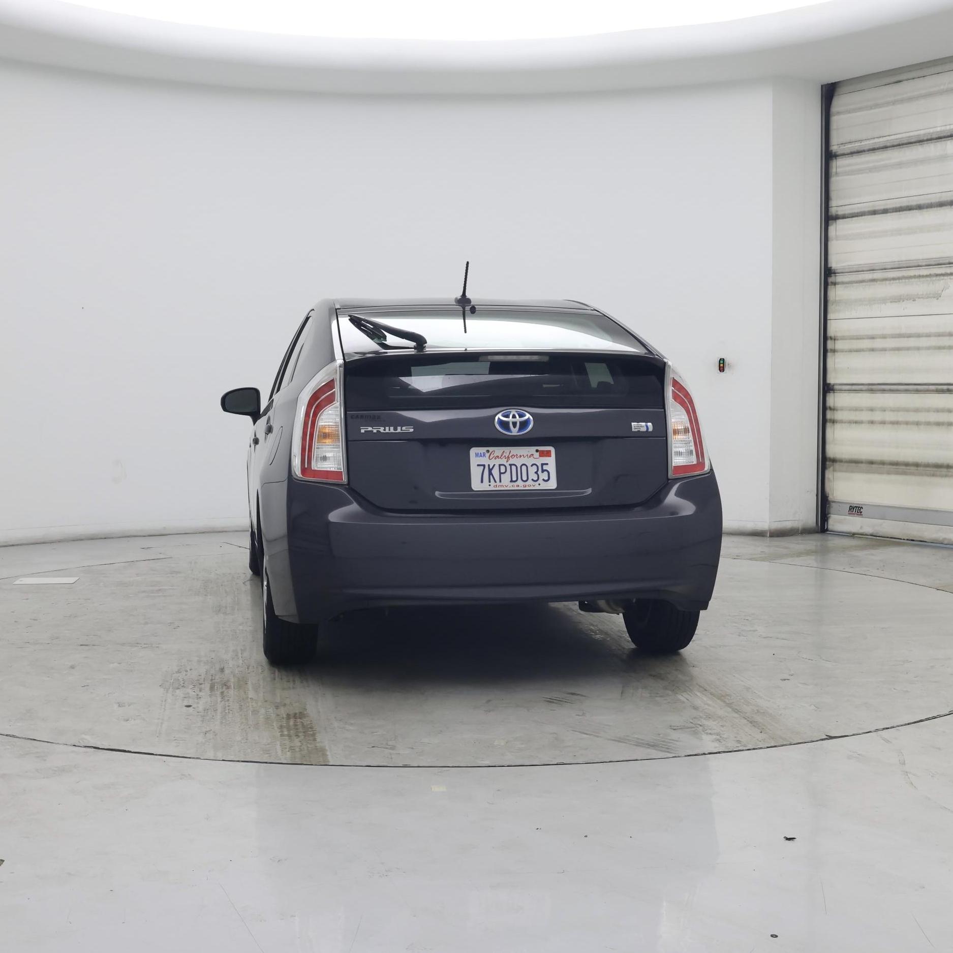 Thumbnail: 2015 Toyota Prius - 6