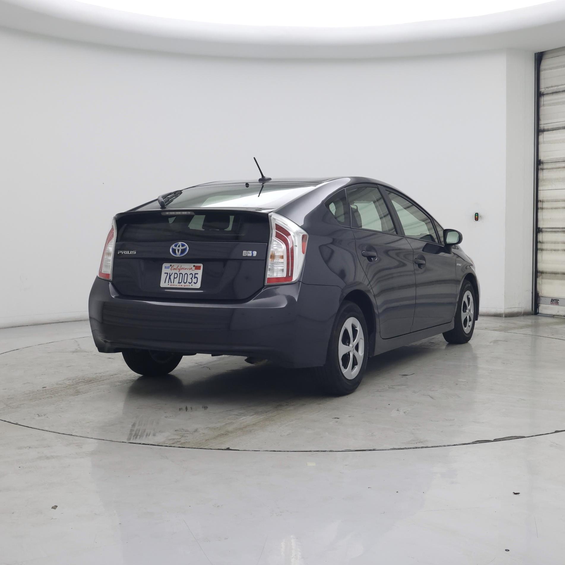 Thumbnail: 2015 Toyota Prius - 8