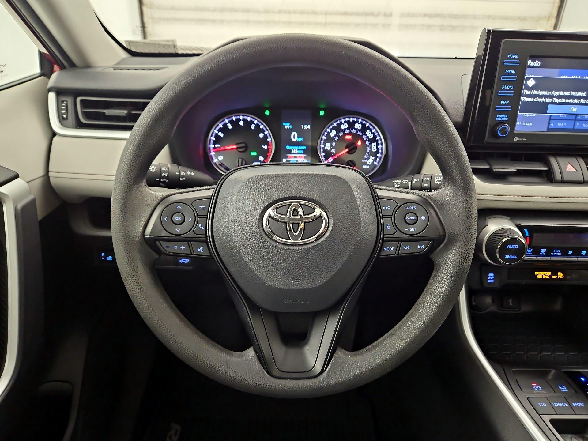 Thumbnail: 2020 Toyota RAV4 - 10