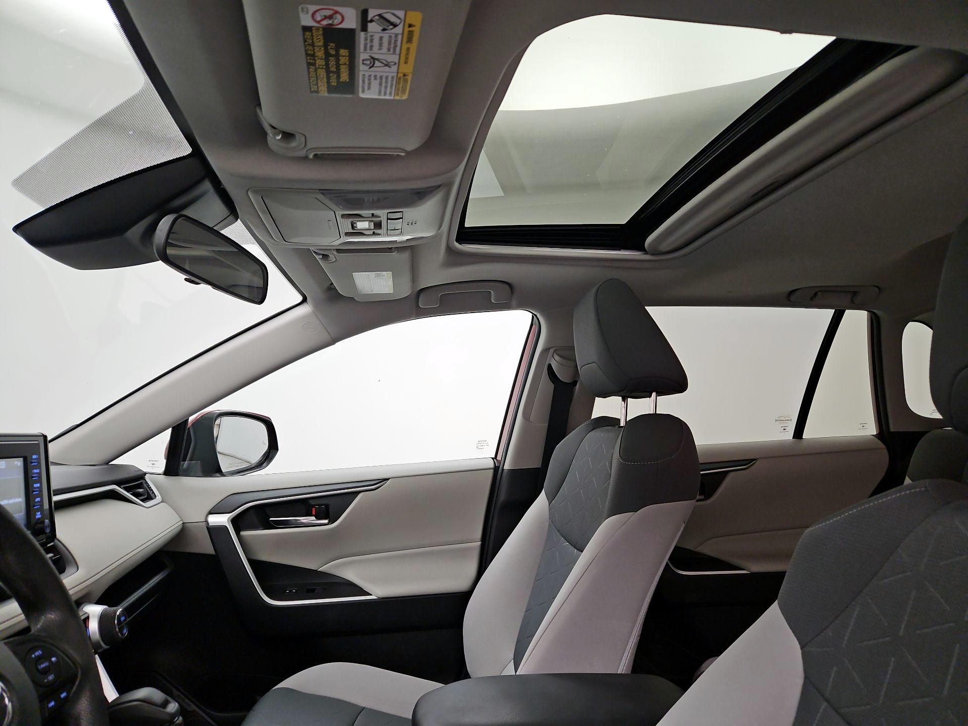 Thumbnail: 2020 Toyota RAV4 - 19