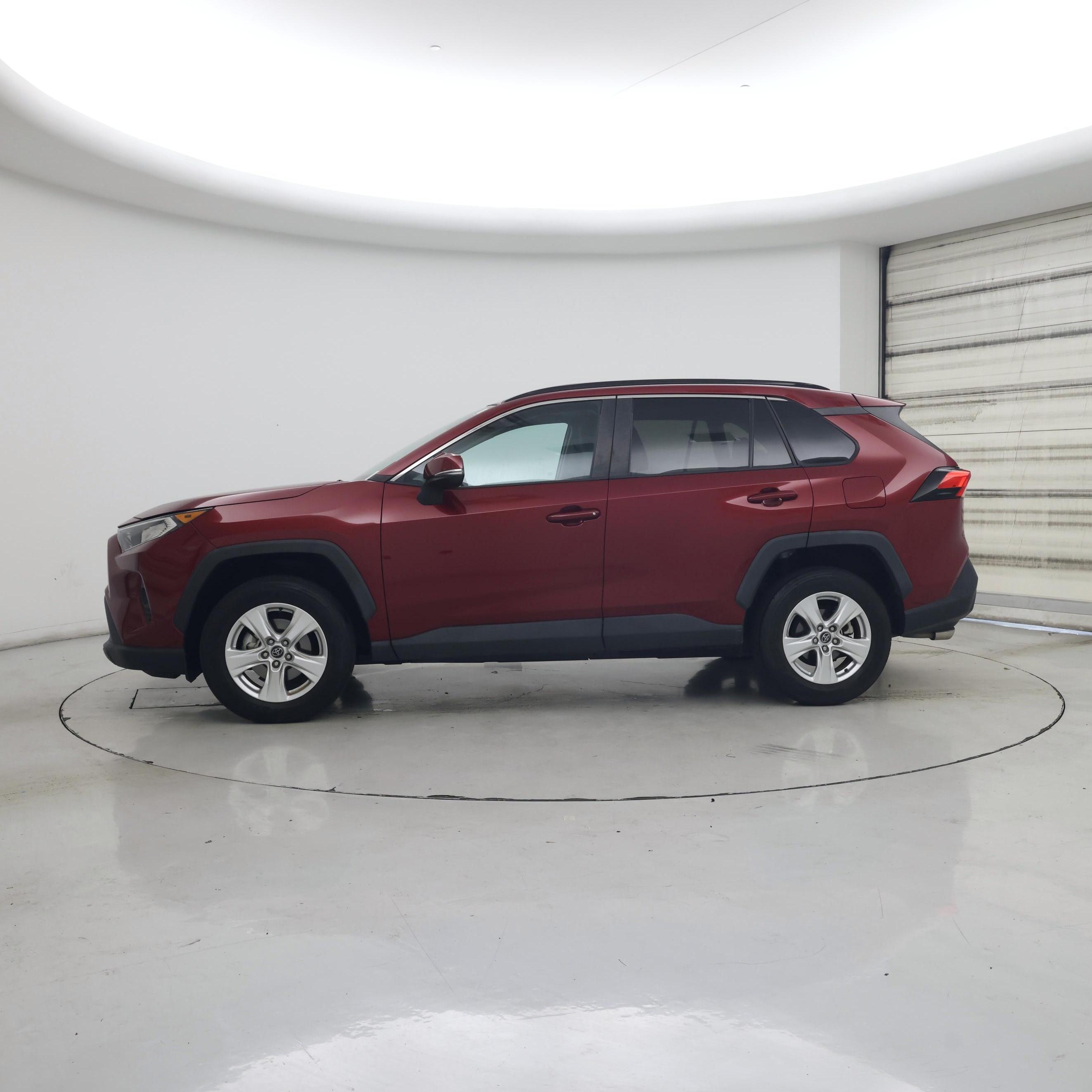 Thumbnail: 2020 Toyota RAV4 - 3