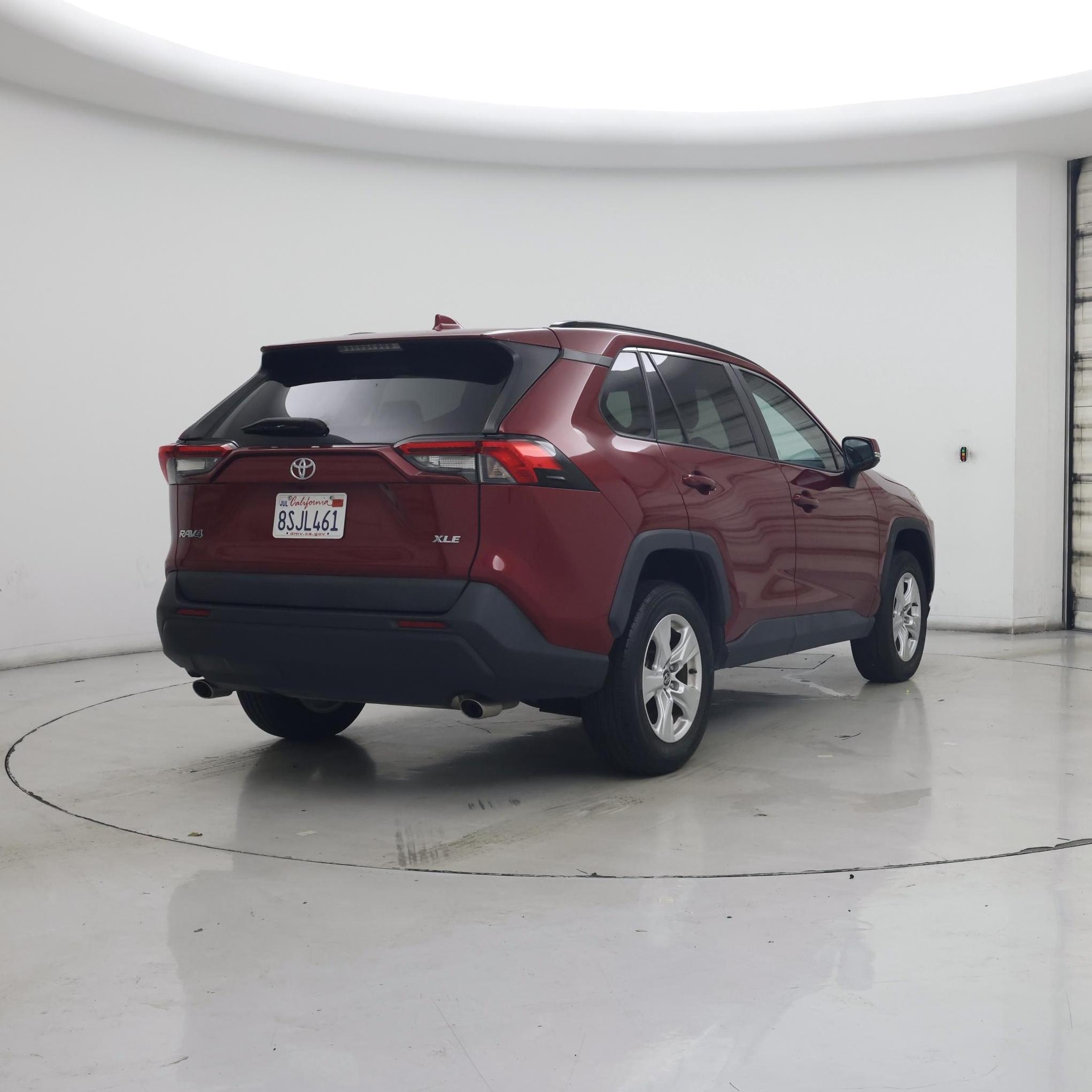 Thumbnail: 2020 Toyota RAV4 - 8