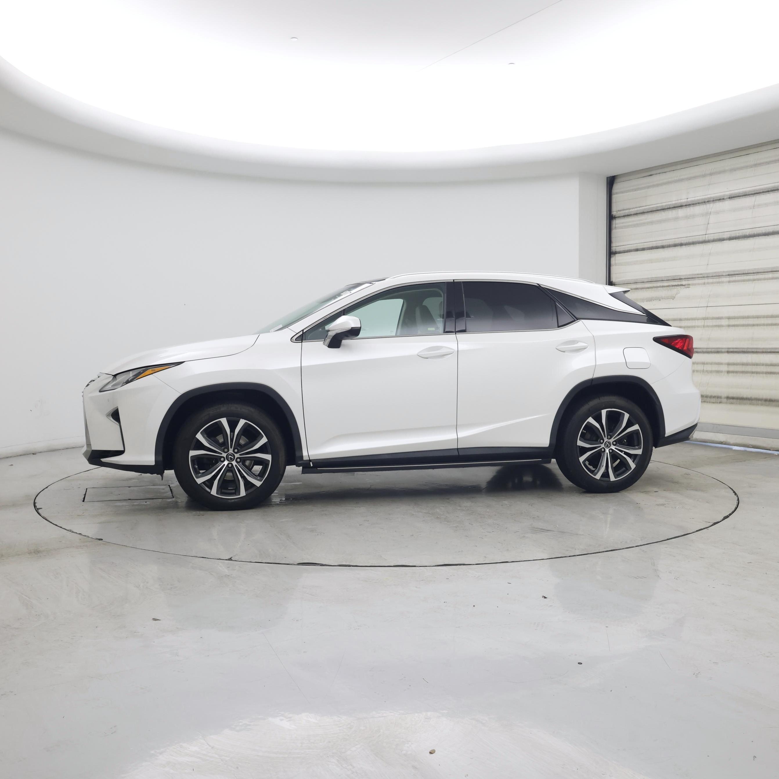 Thumbnail: 2018 Lexus RX - 3