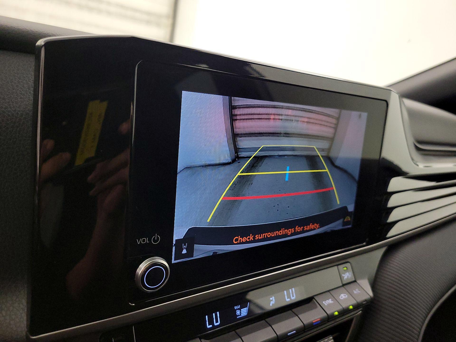 Thumbnail: 2025 Toyota Camry - 14