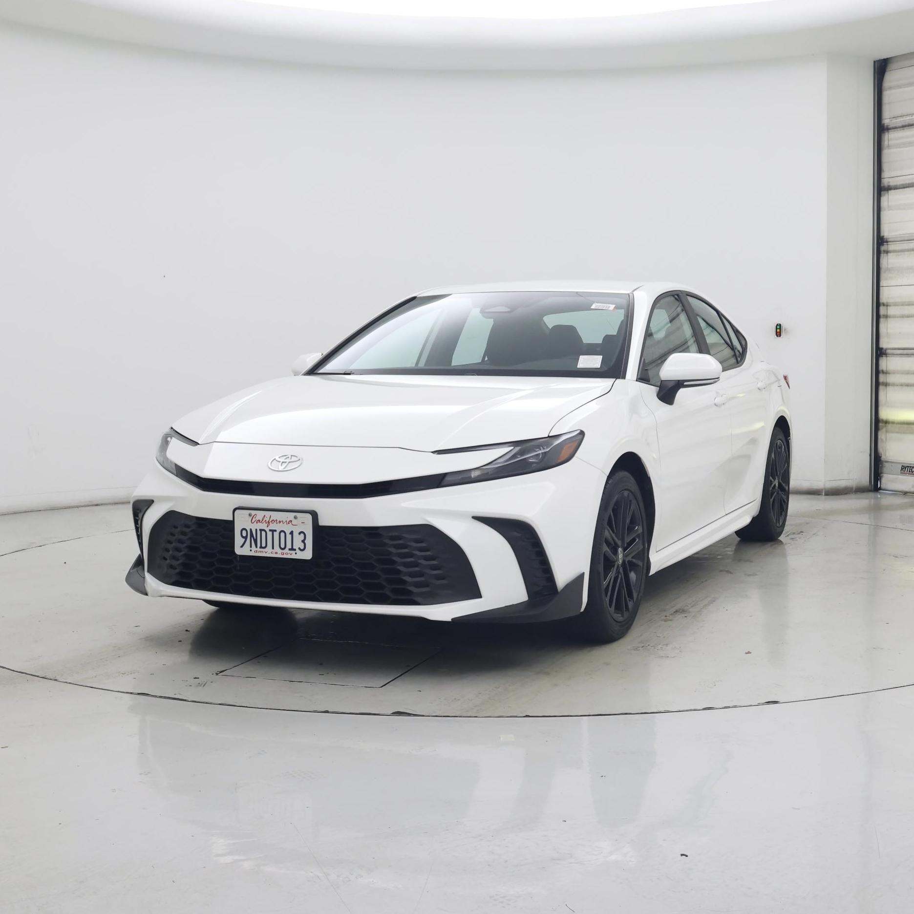 Thumbnail: 2025 Toyota Camry - 4