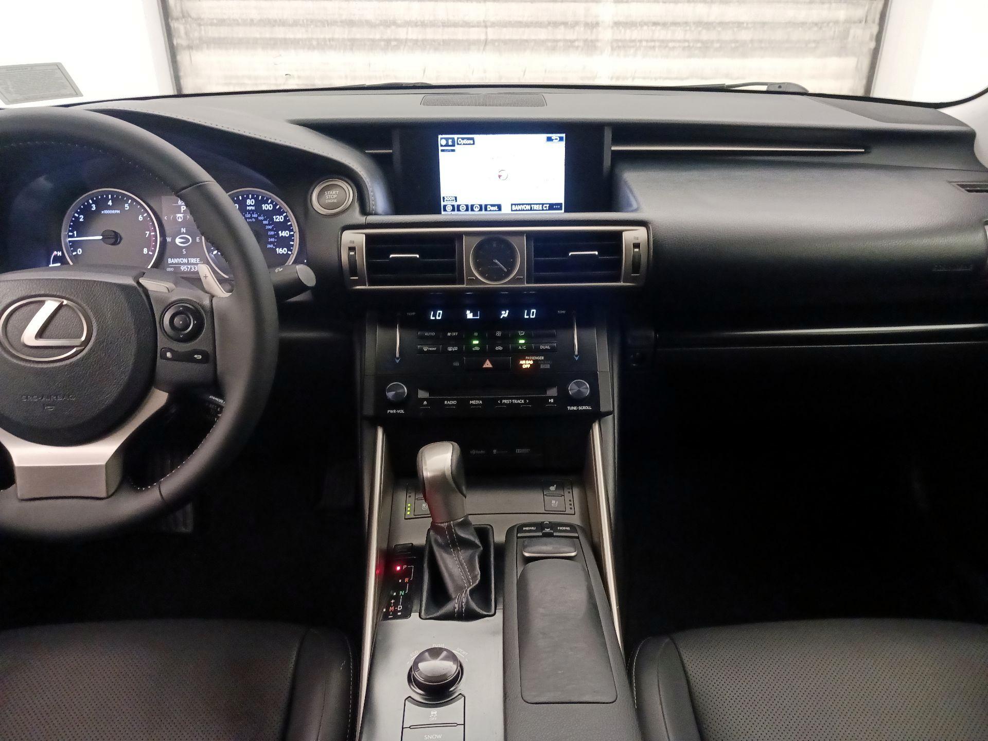 Thumbnail: 2014 Lexus IS - 9