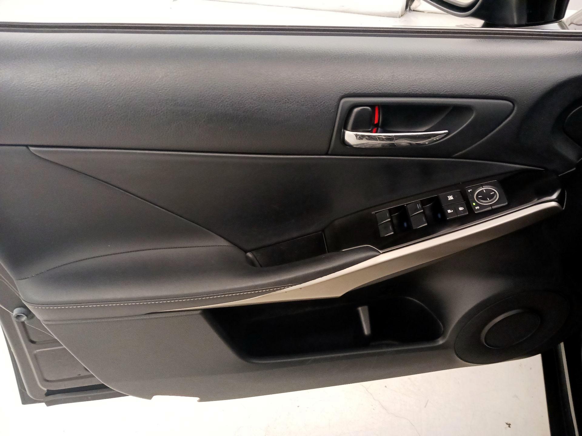 Thumbnail: 2014 Lexus IS - 12