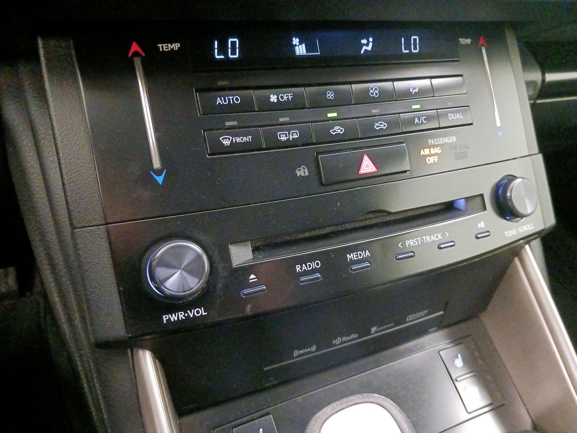 Thumbnail: 2014 Lexus IS - 17