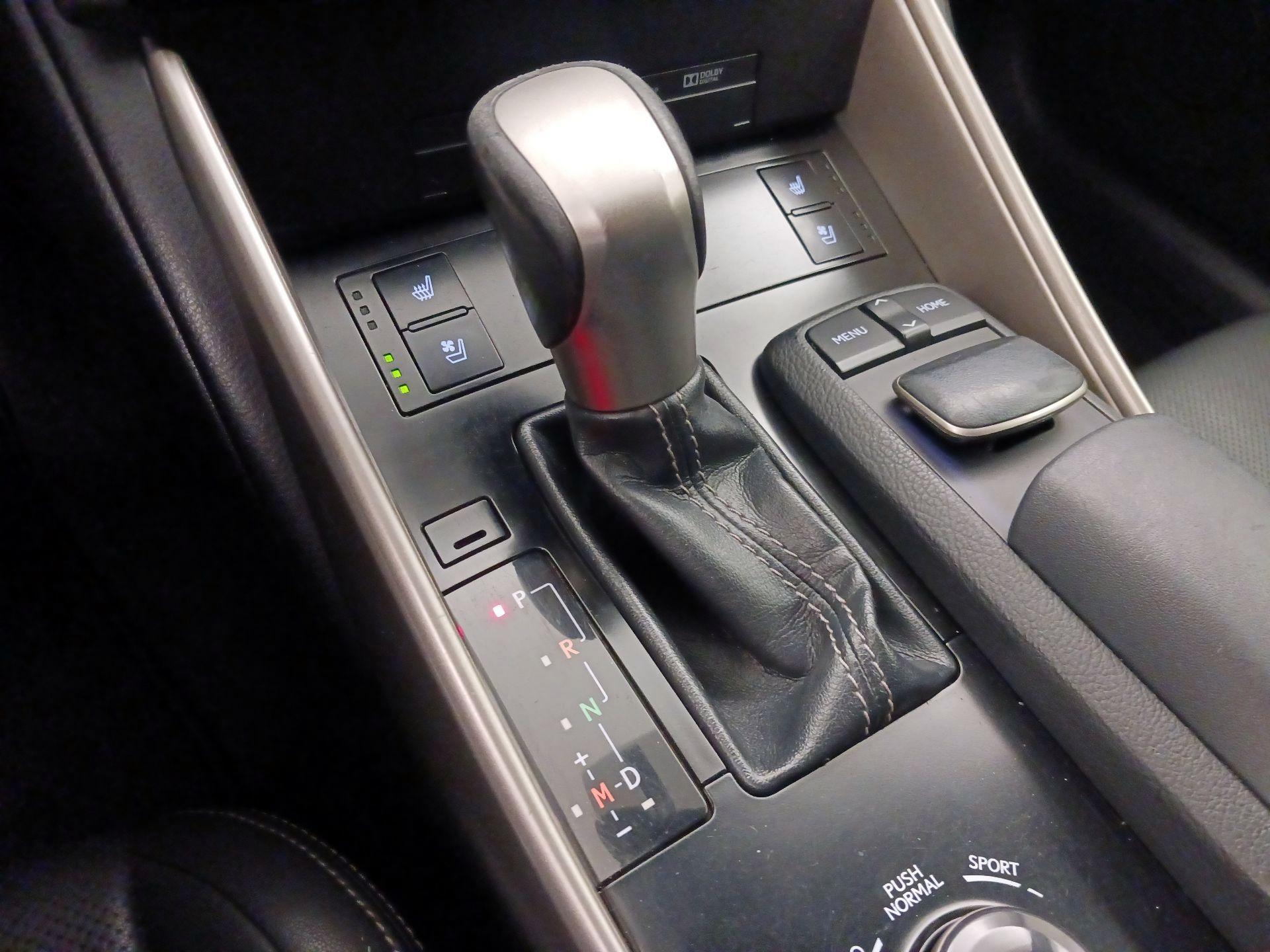 Thumbnail: 2014 Lexus IS - 18