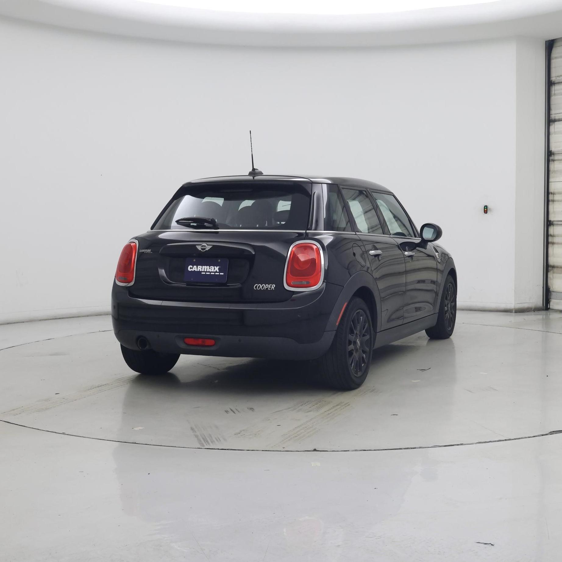 Thumbnail: 2018 MINI Cooper Hardtop - 8