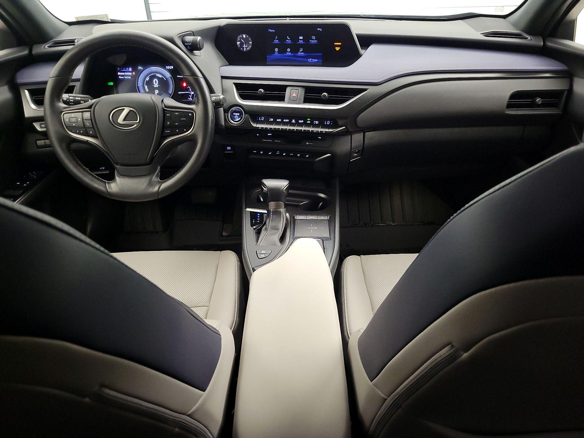 Thumbnail: 2020 Lexus UX - 9