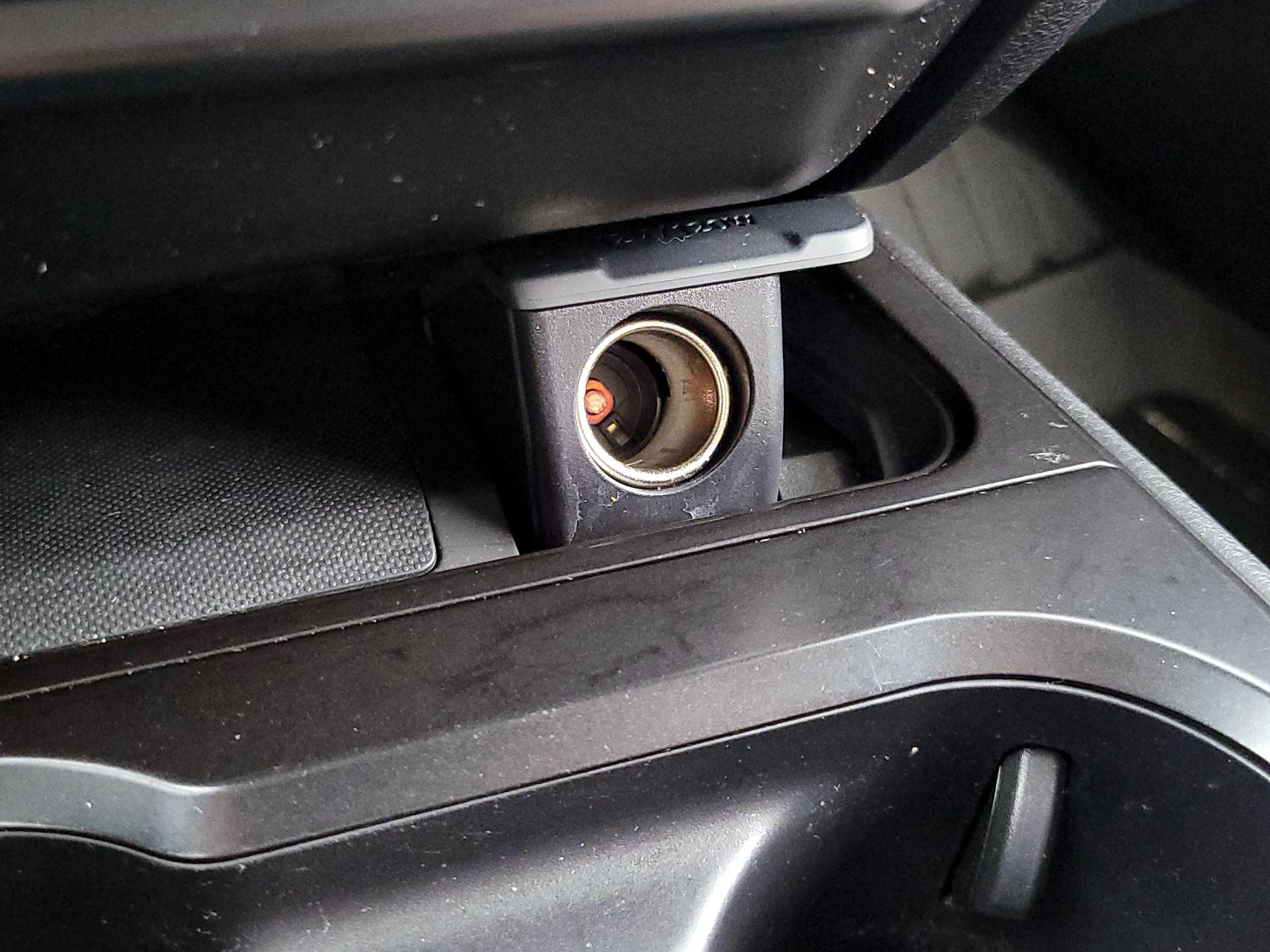 Thumbnail: 2020 Lexus UX - 18