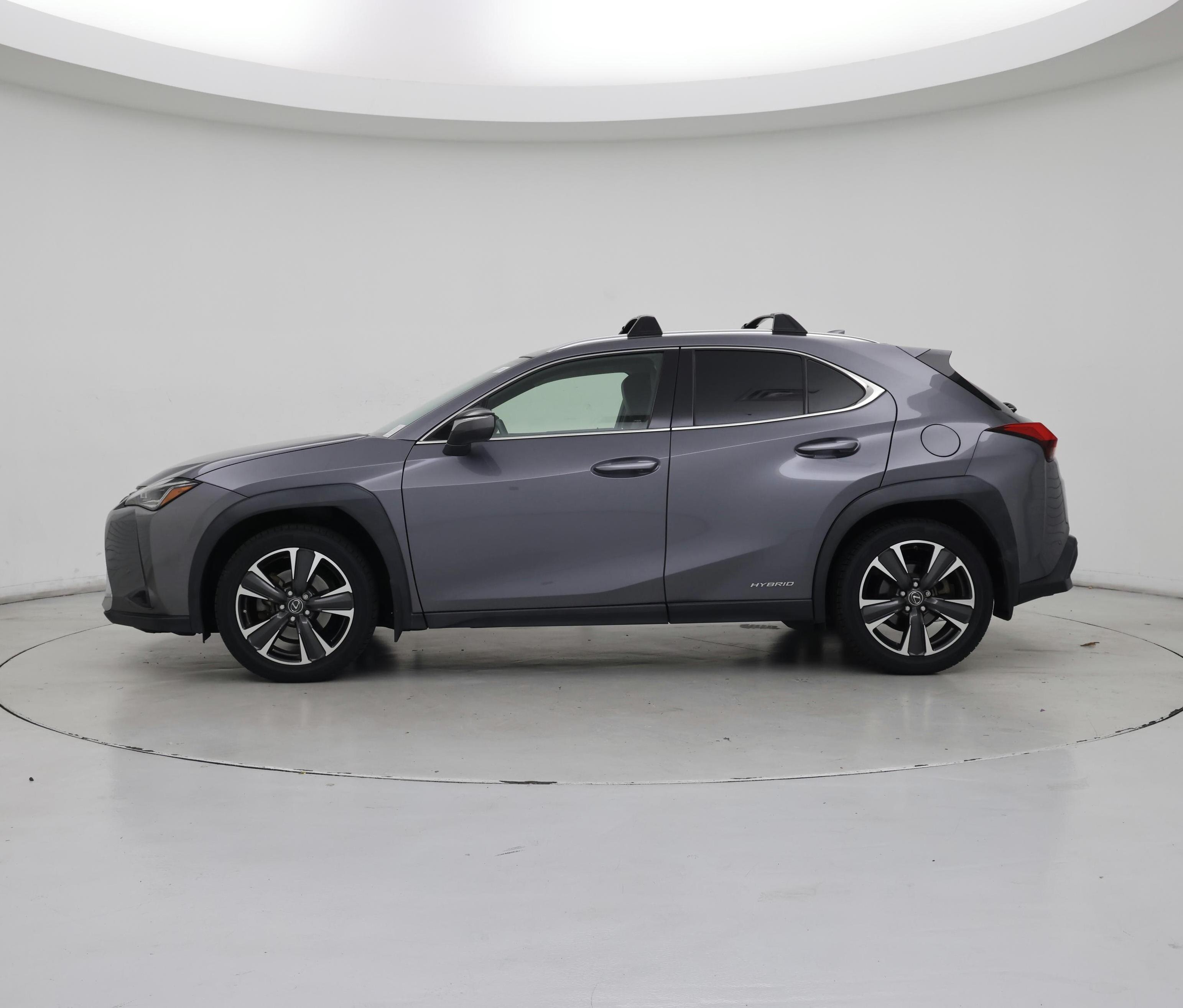 Thumbnail: 2020 Lexus UX - 3