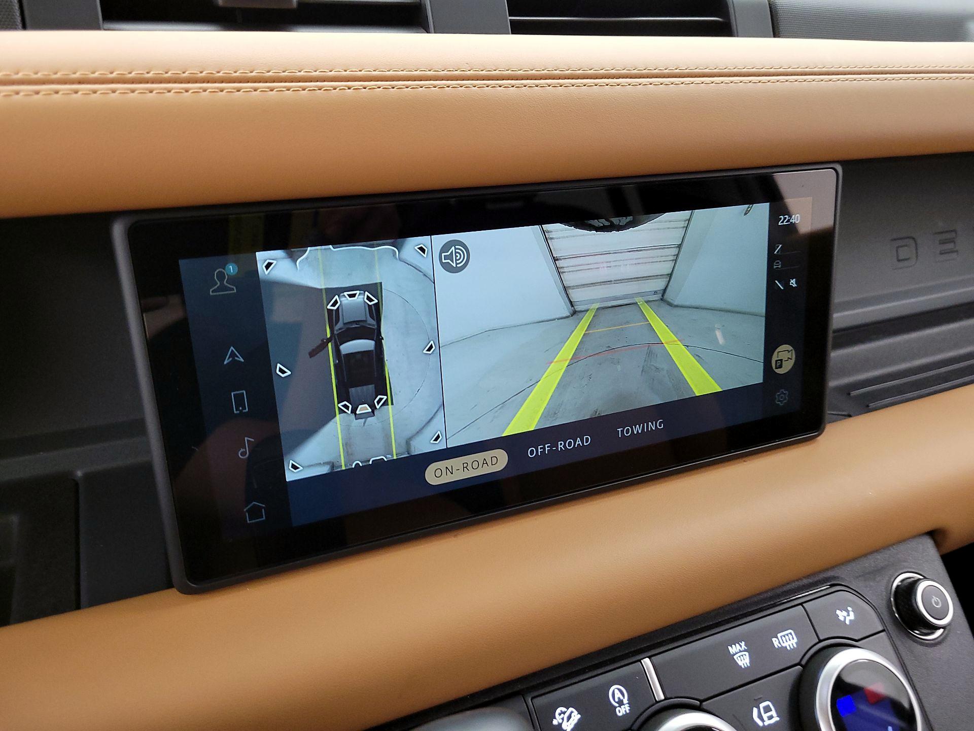 Thumbnail: 2024 Land Rover Defender - 15