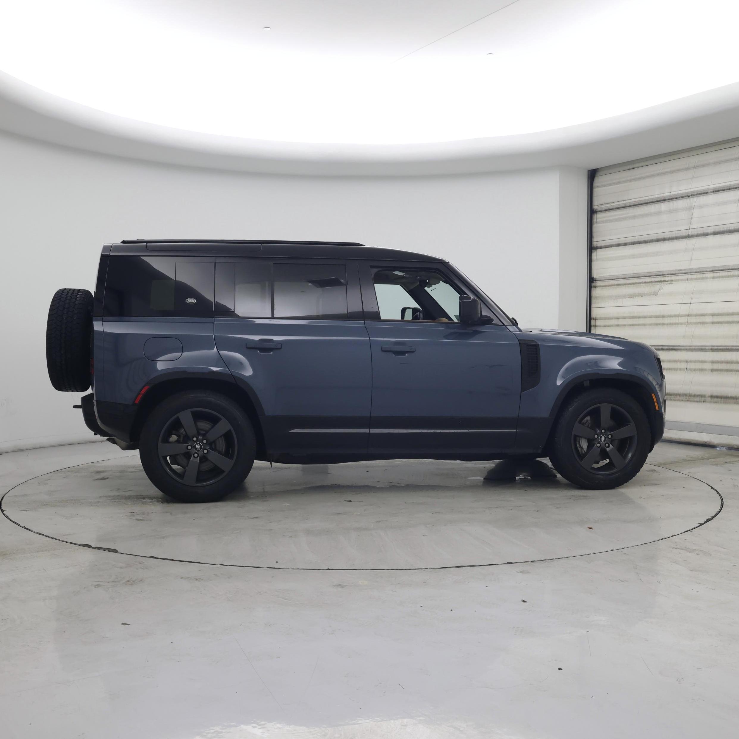 Thumbnail: 2024 Land Rover Defender - 7