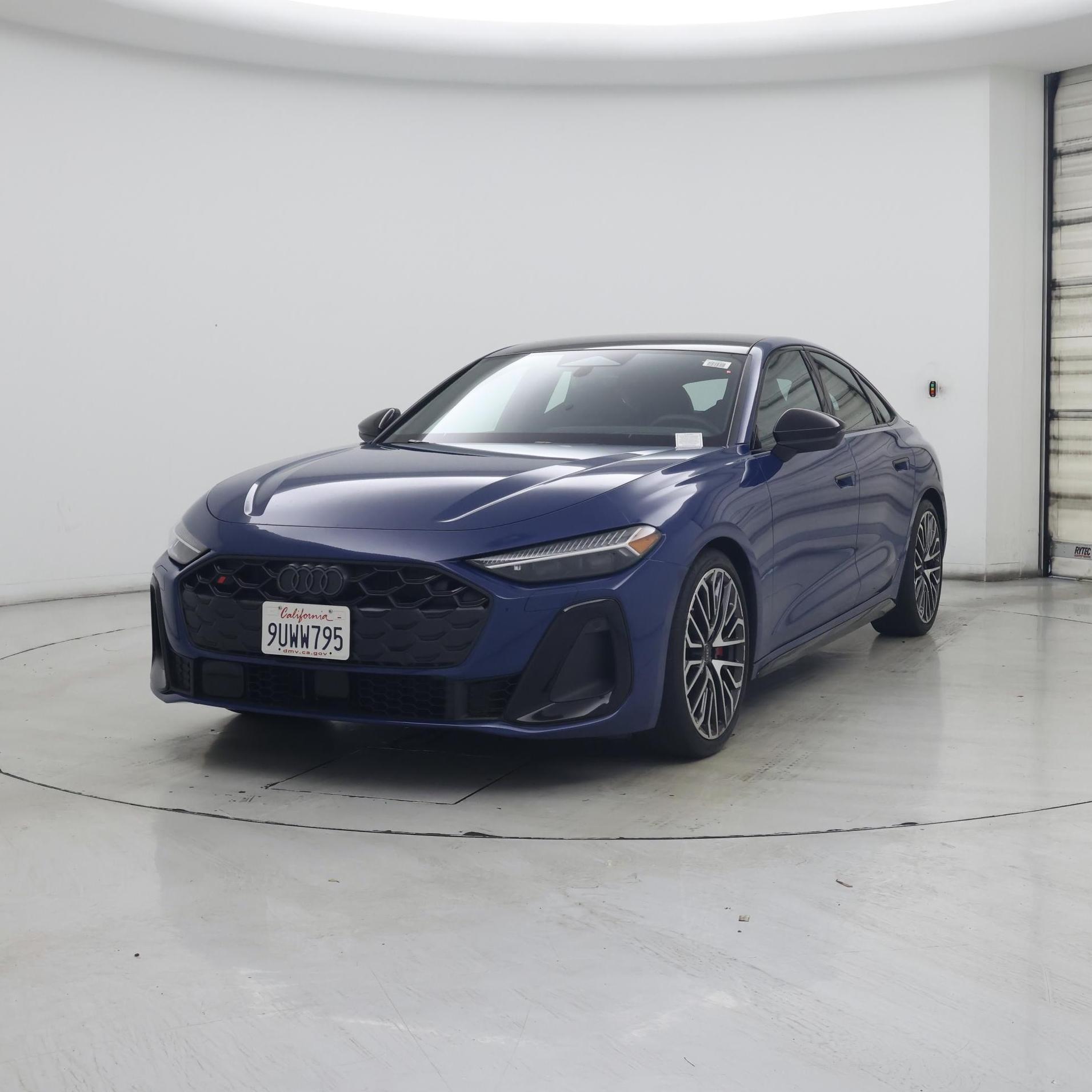 Thumbnail: 2025 Audi S5 - 4