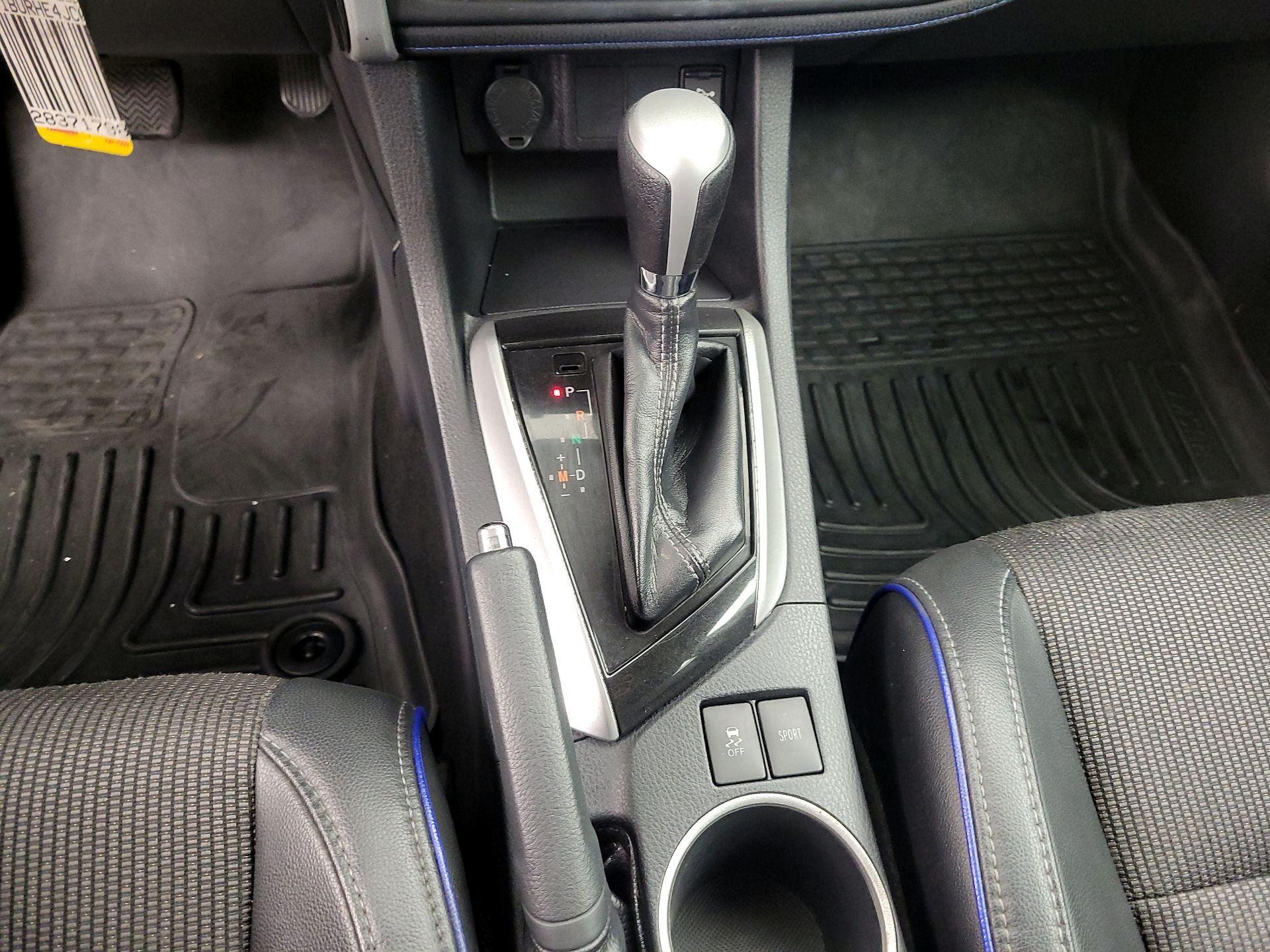 Thumbnail: 2018 Toyota Corolla - 17