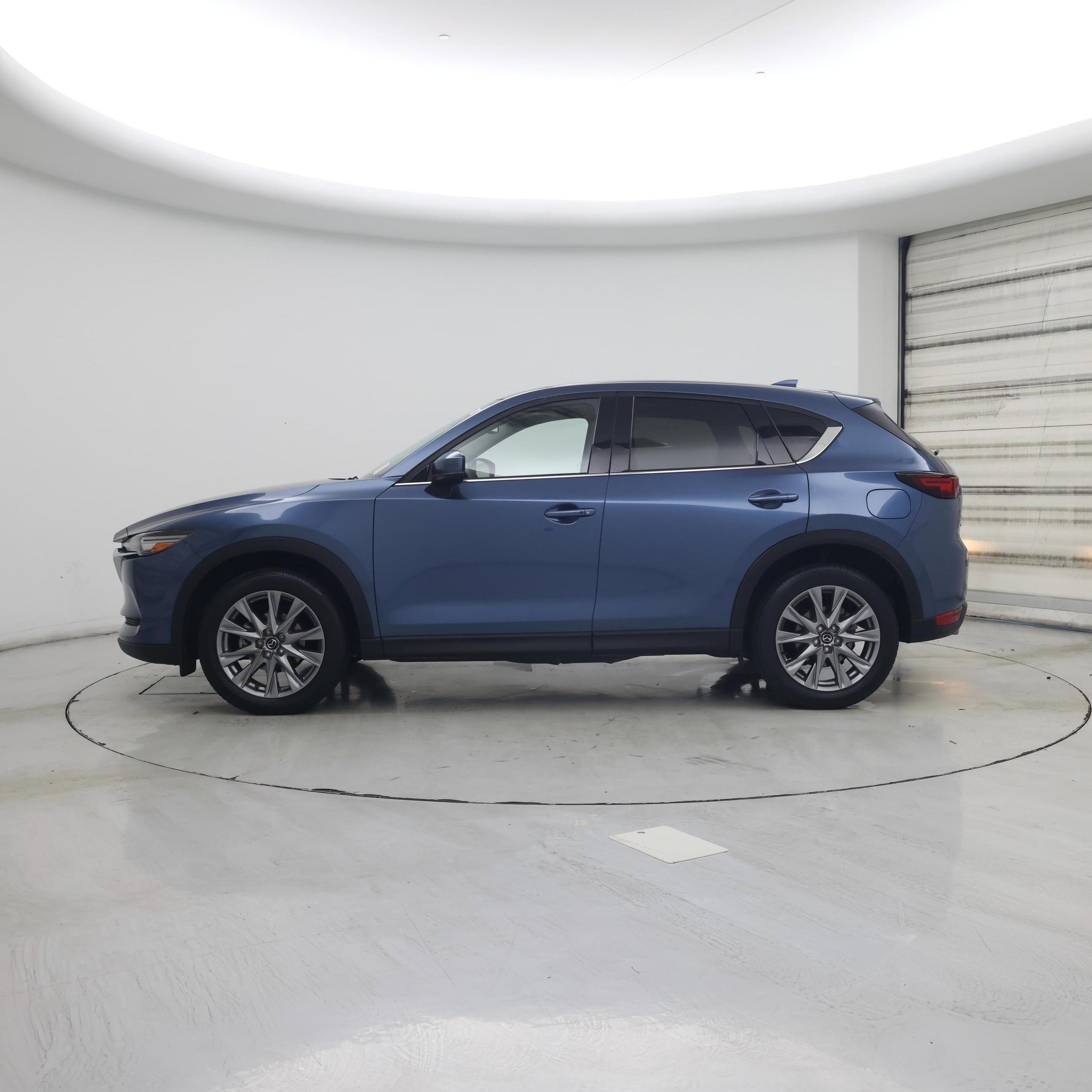 Thumbnail: 2021 Mazda CX-5 - 3