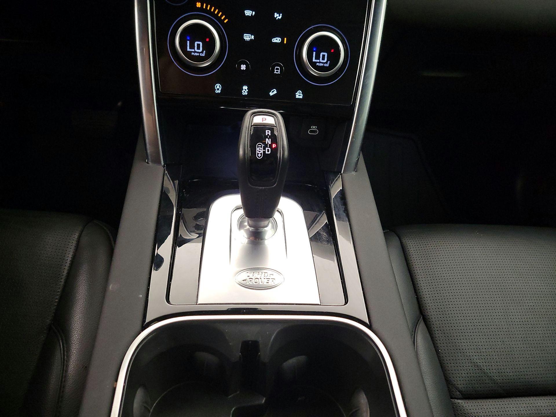 Thumbnail: 2021 Land Rover Discovery Sport - 18