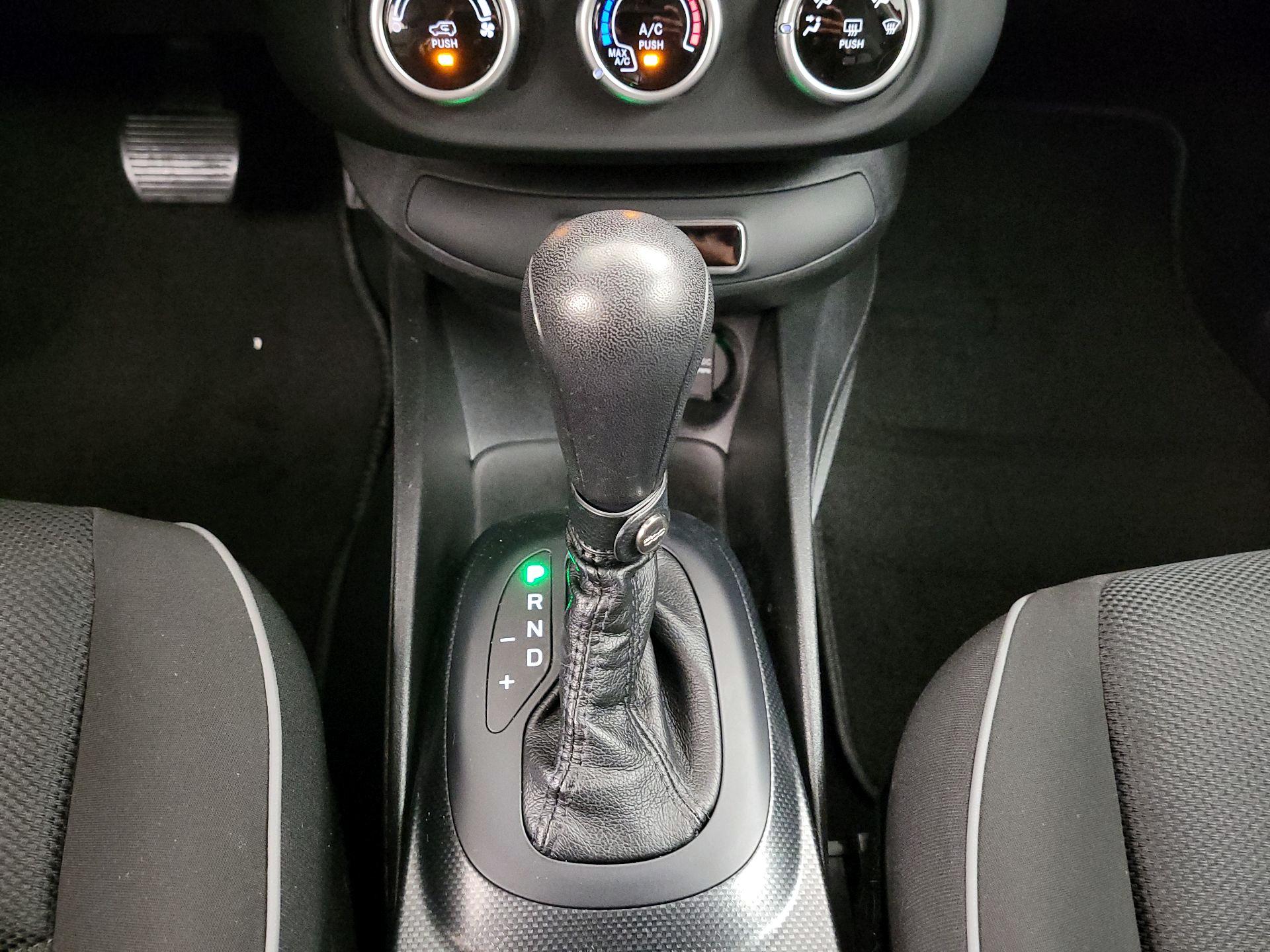 Thumbnail: 2016 Fiat 500X - 16