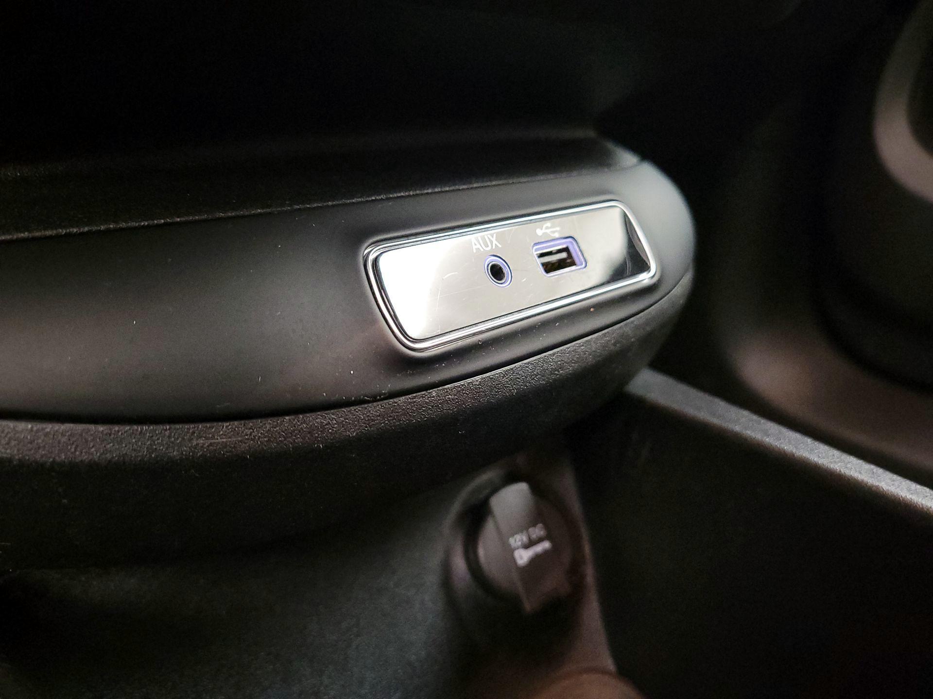 Thumbnail: 2016 Fiat 500X - 17