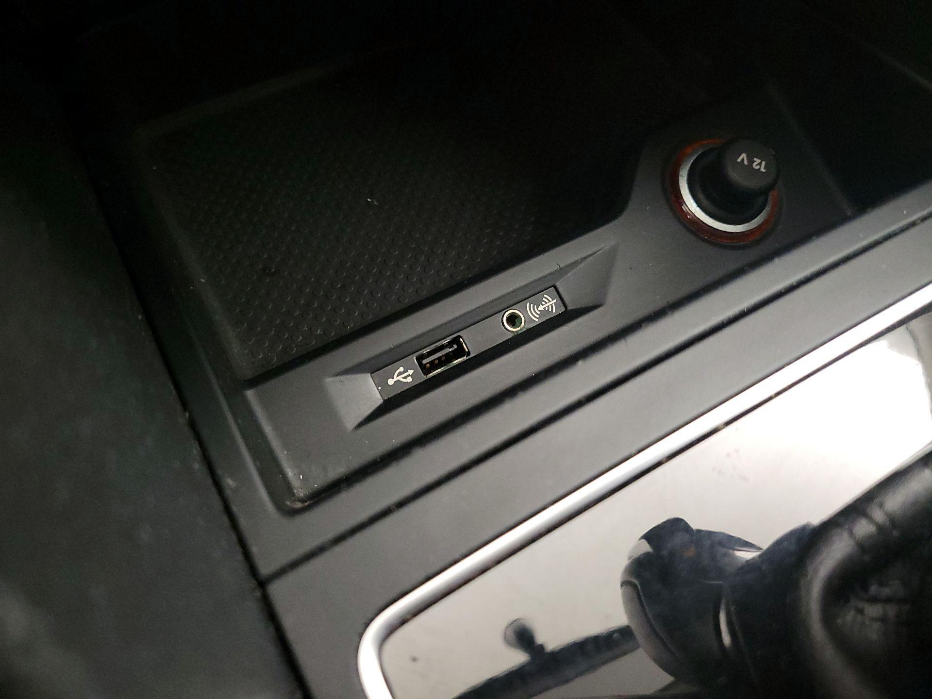 Thumbnail: 2017 Volkswagen Passat - 18