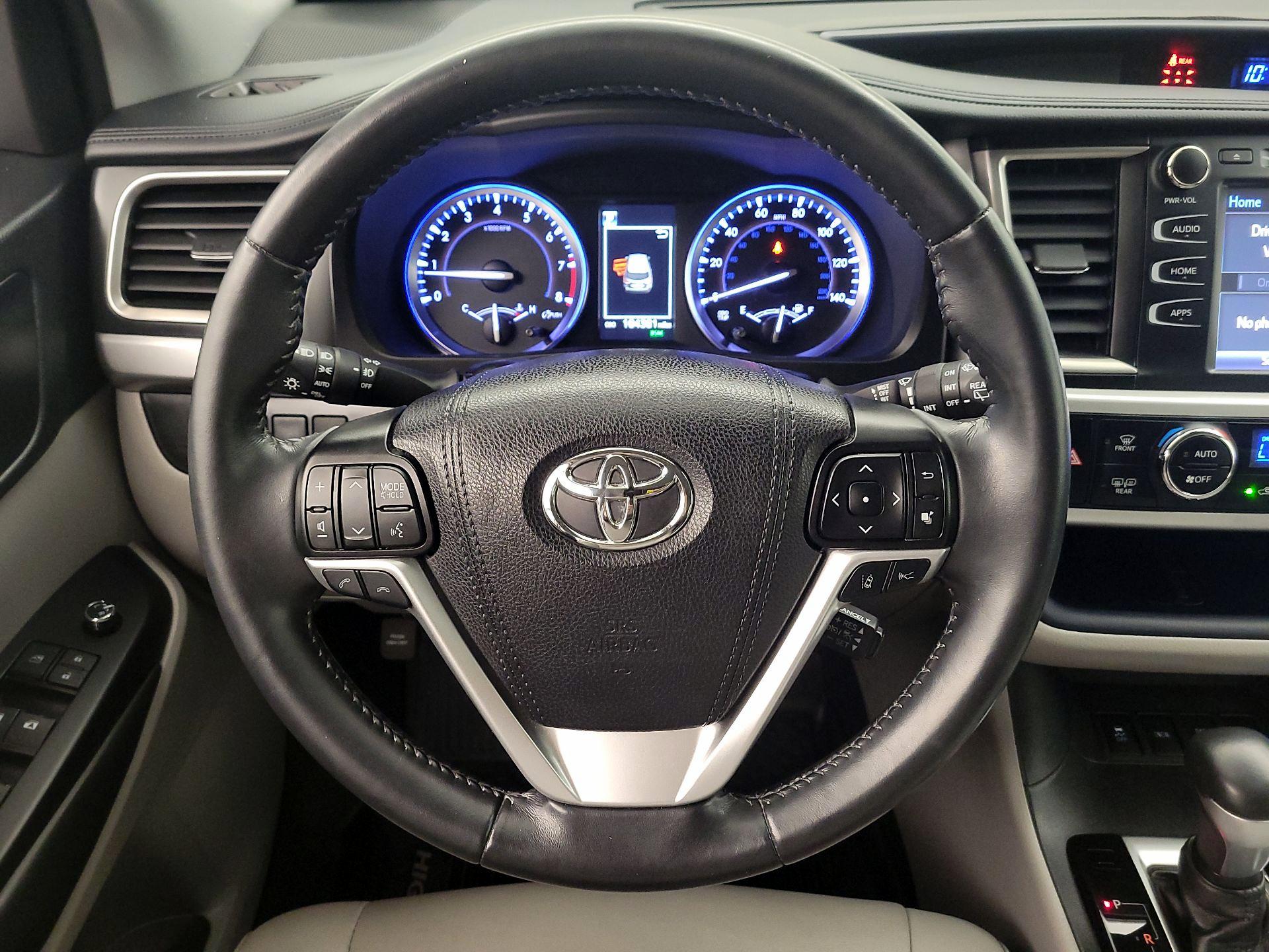 Thumbnail: 2019 Toyota Highlander - 10