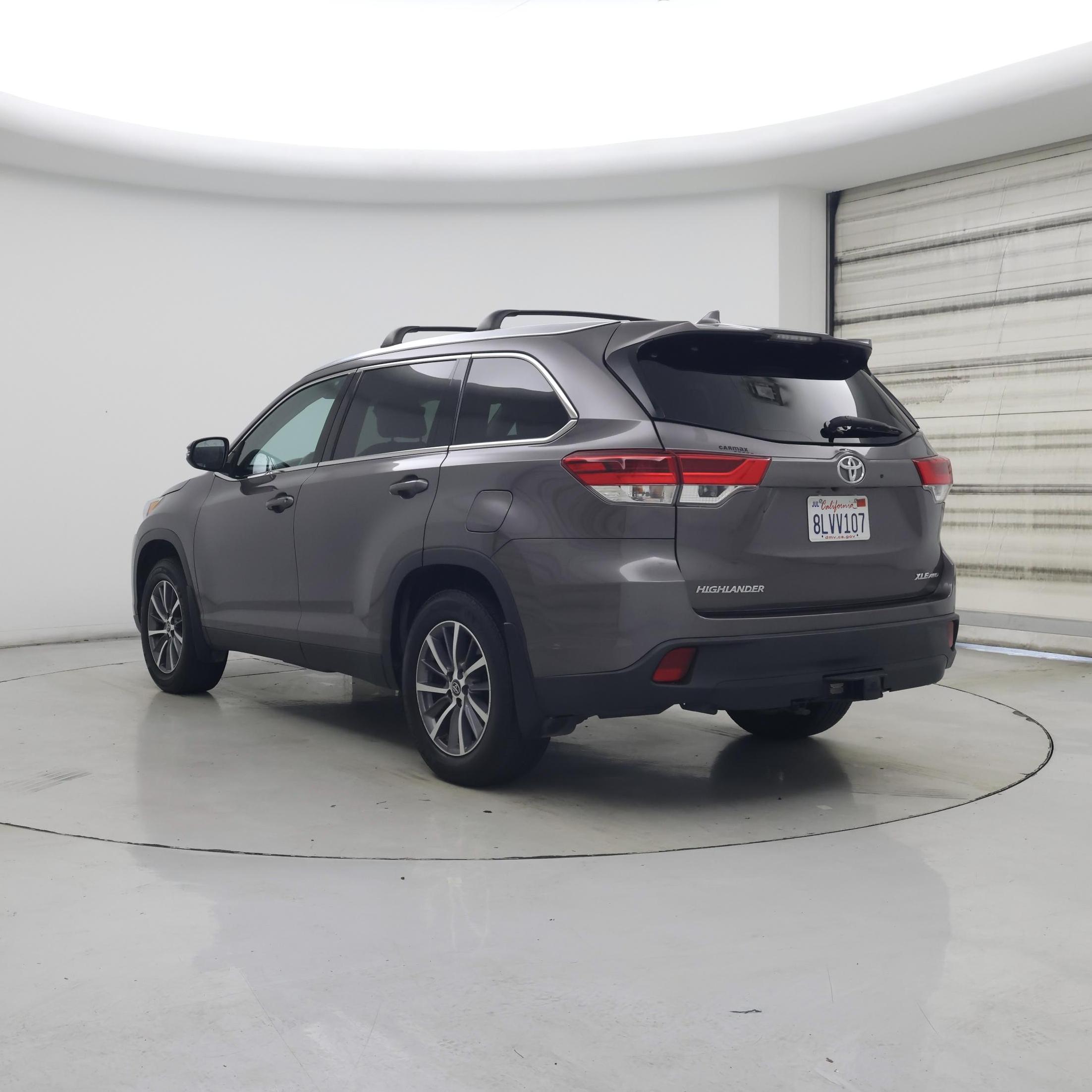 Thumbnail: 2019 Toyota Highlander - 2