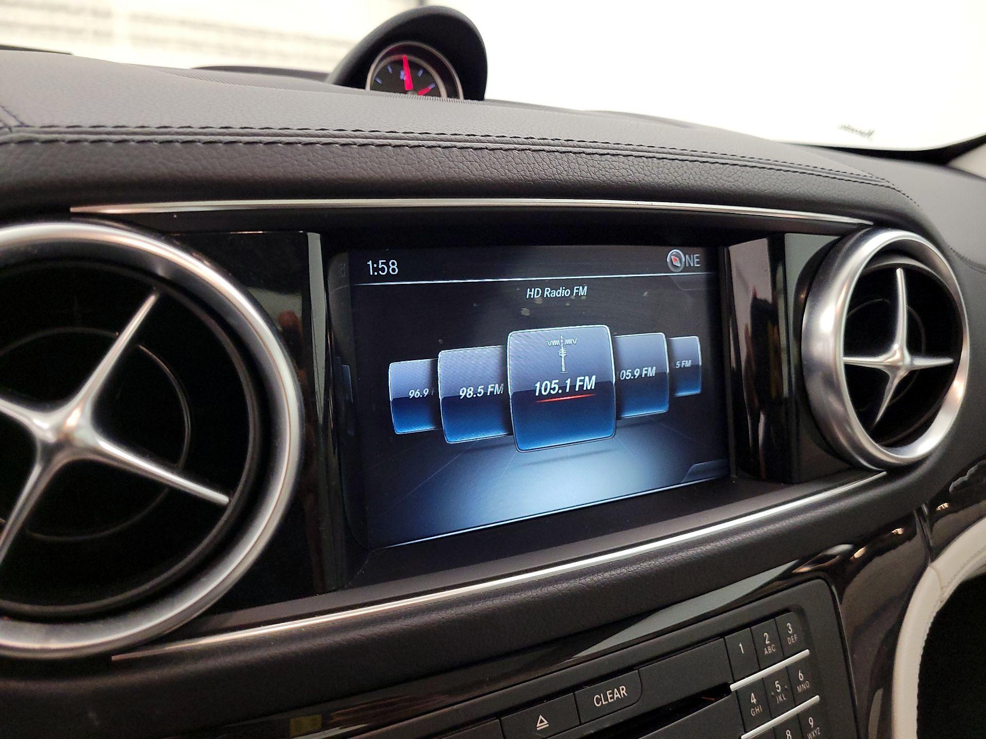 Thumbnail: 2019 Mercedes-Benz SL-Class - 16