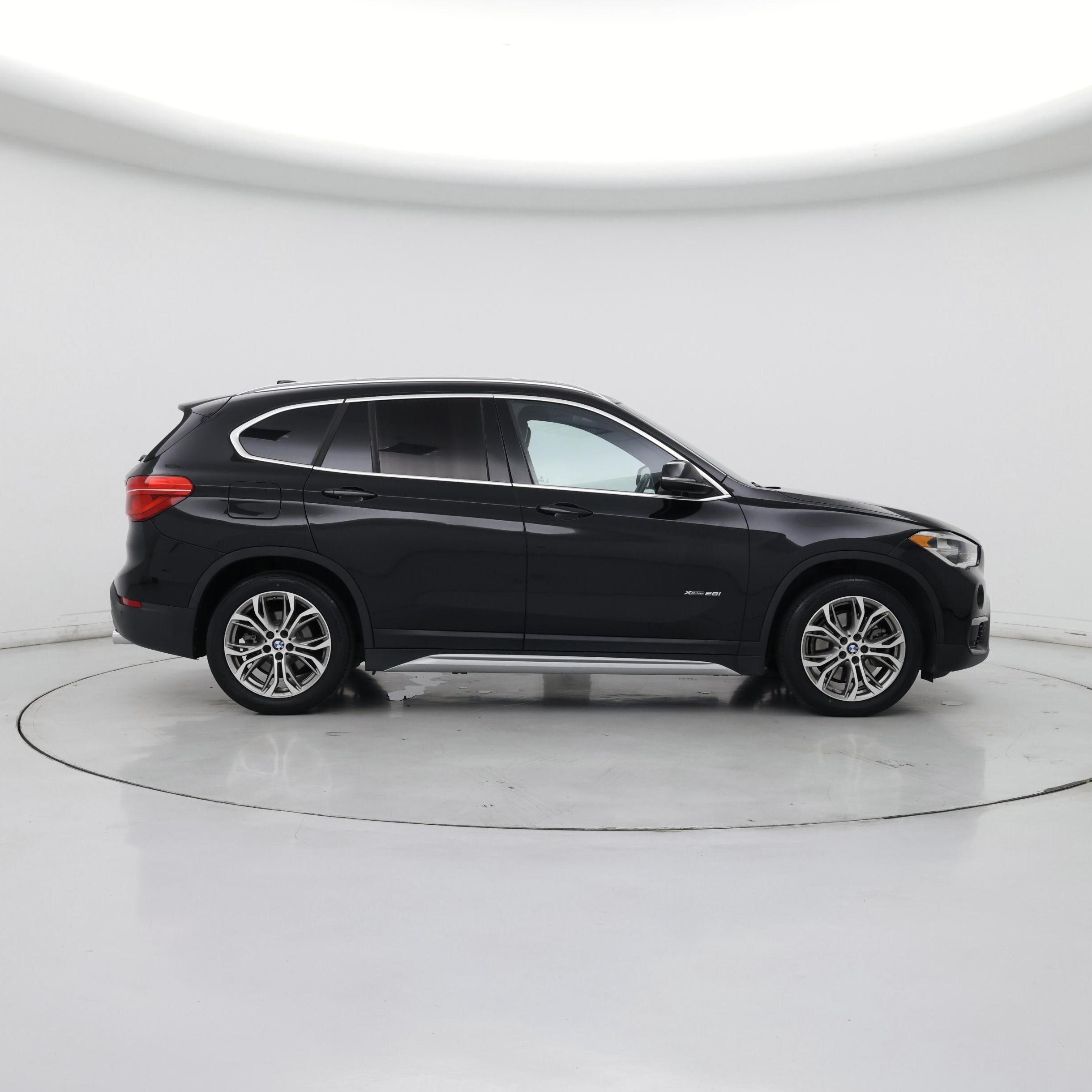 Thumbnail: 2017 BMW X1 - 7