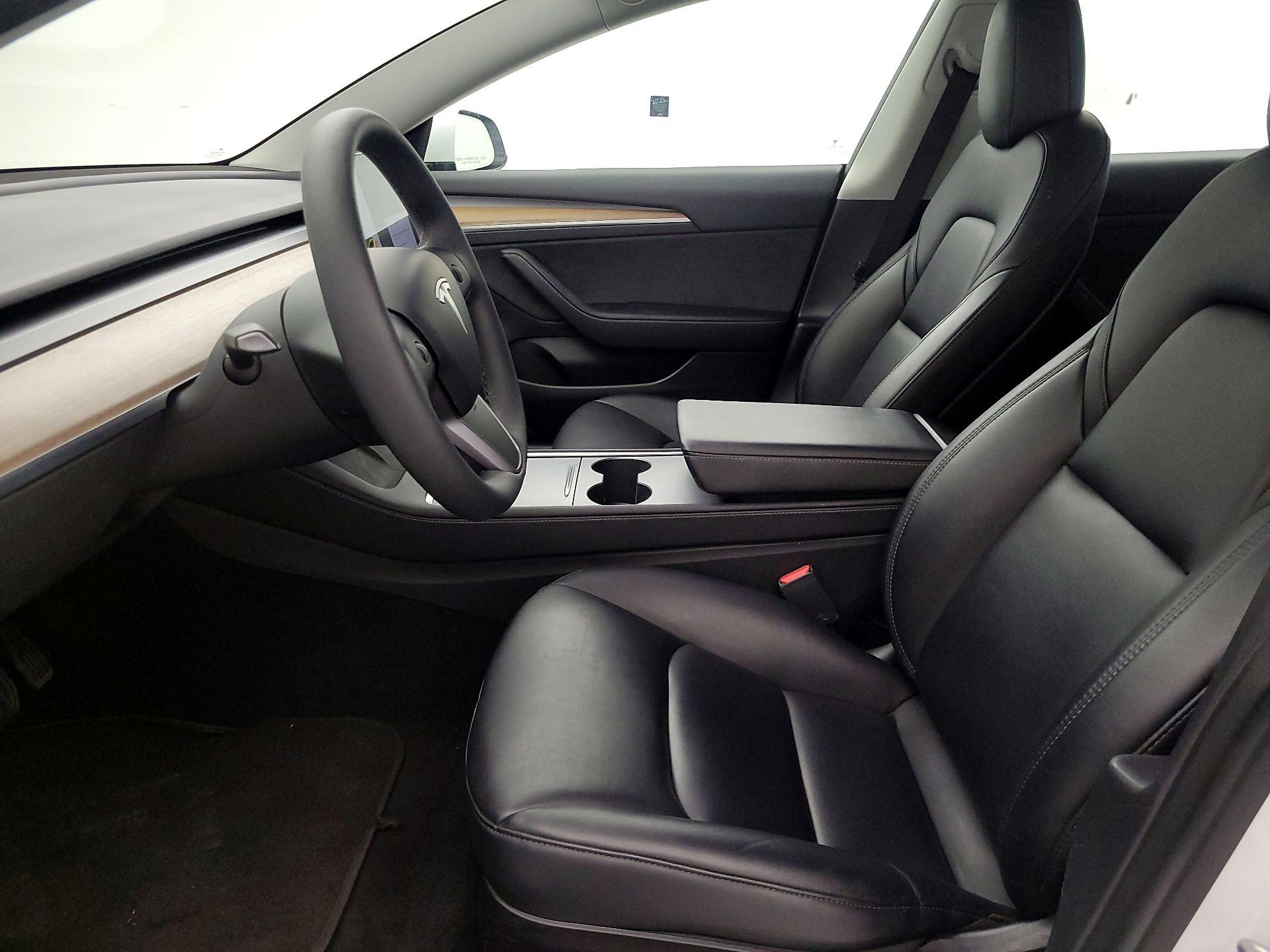 Thumbnail: 2022 Tesla Model 3 - 11