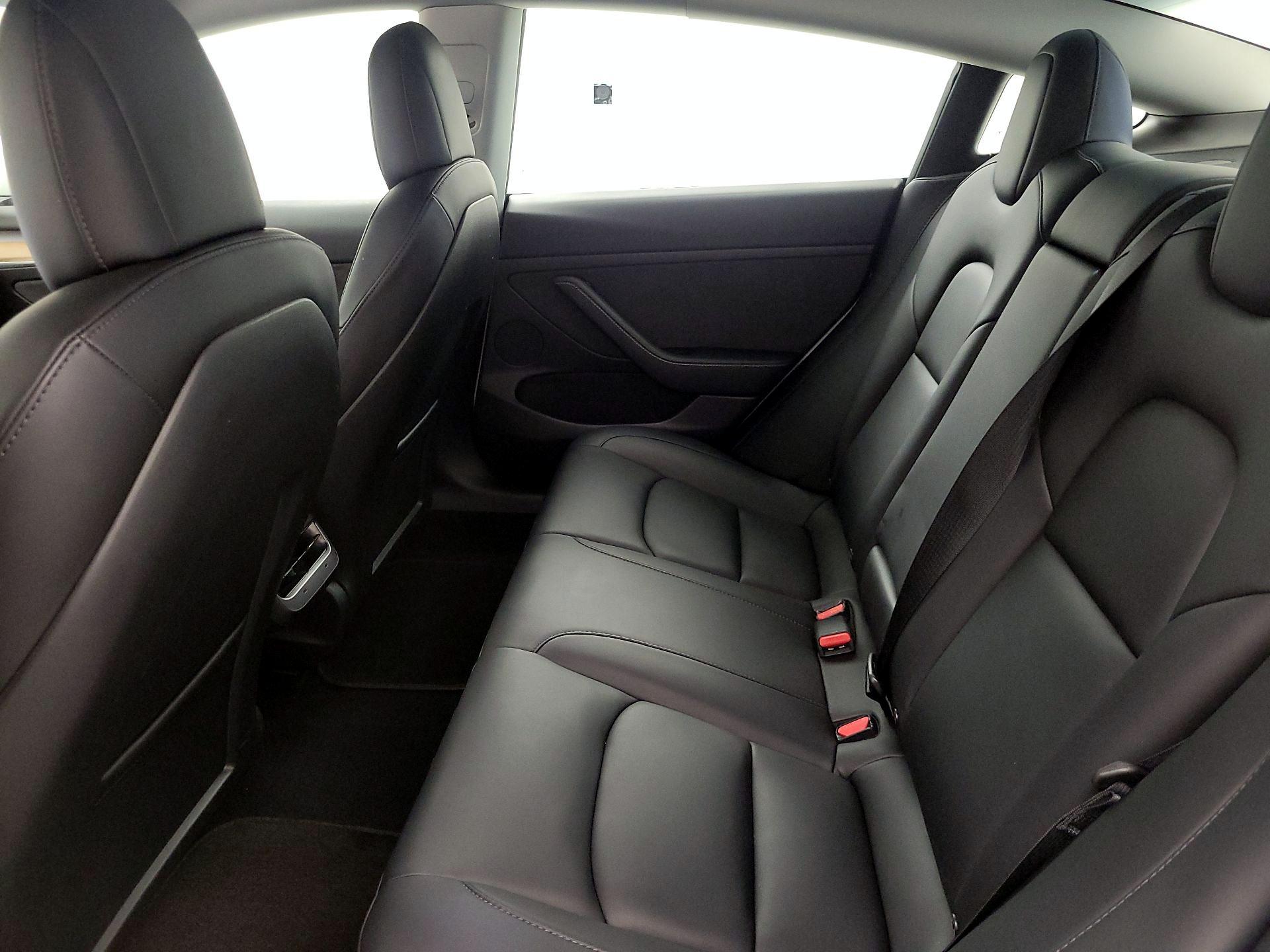 Thumbnail: 2022 Tesla Model 3 - 19