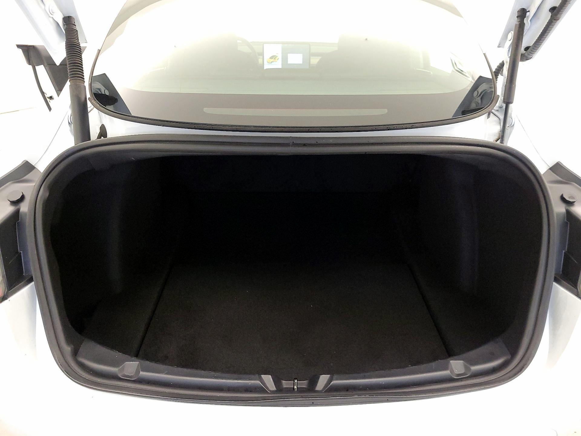 Thumbnail: 2022 Tesla Model 3 - 20