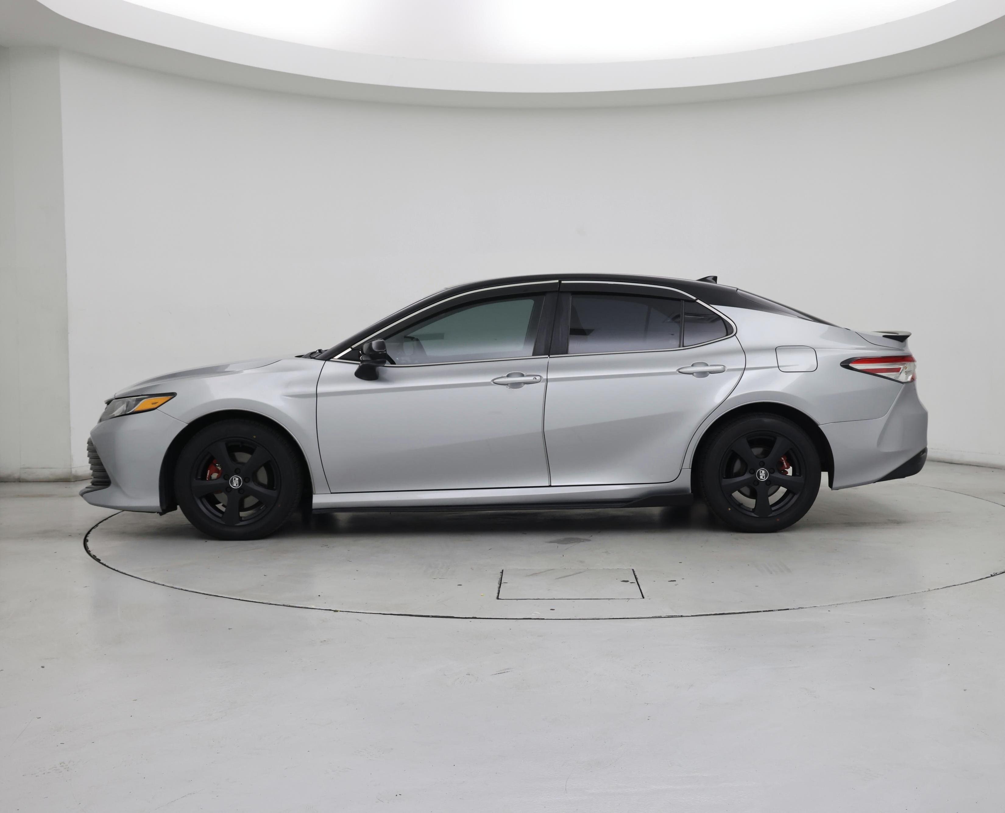 Thumbnail: 2020 Toyota Camry - 3
