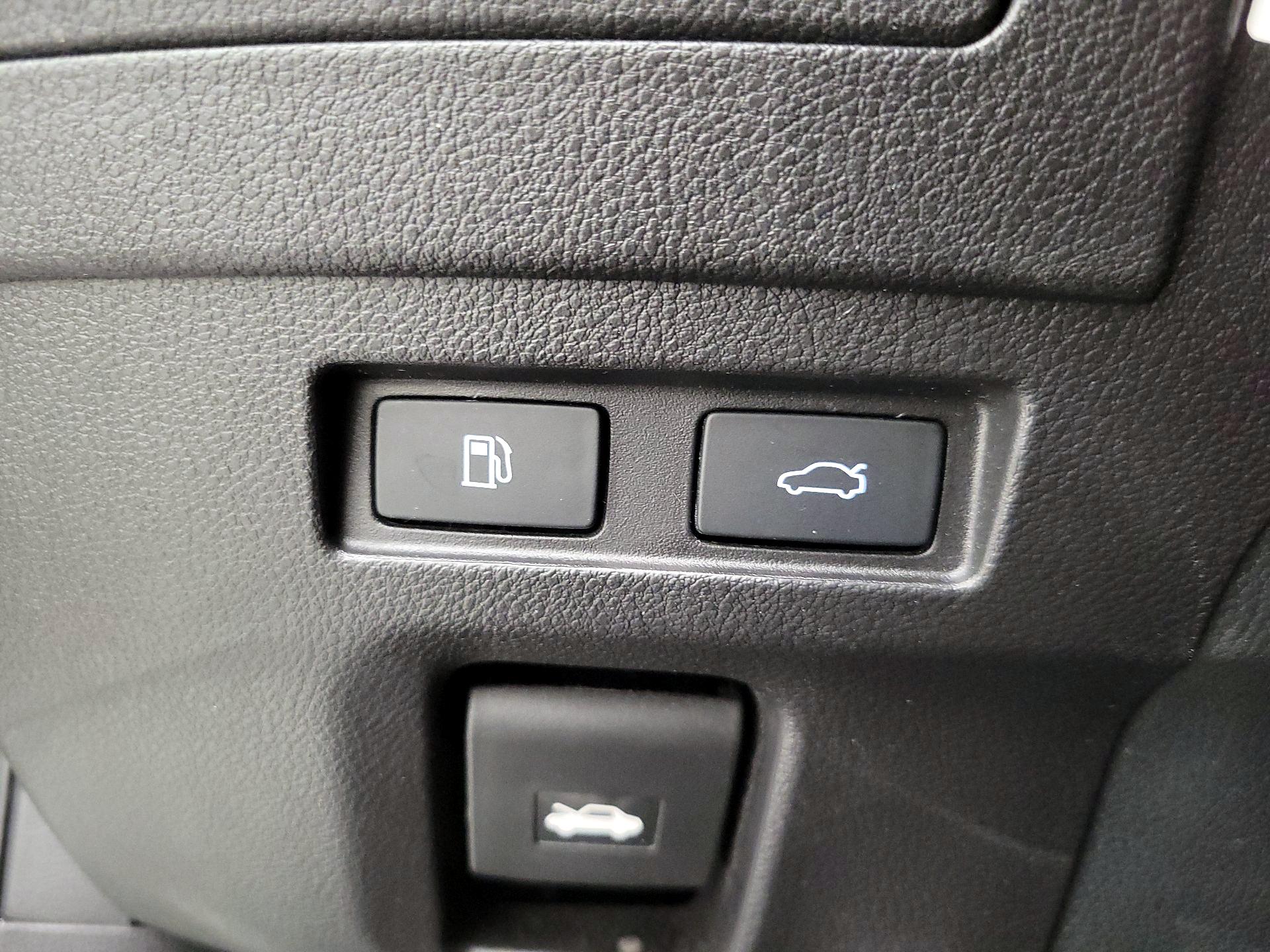 Thumbnail: 2022 Lexus ES - 13