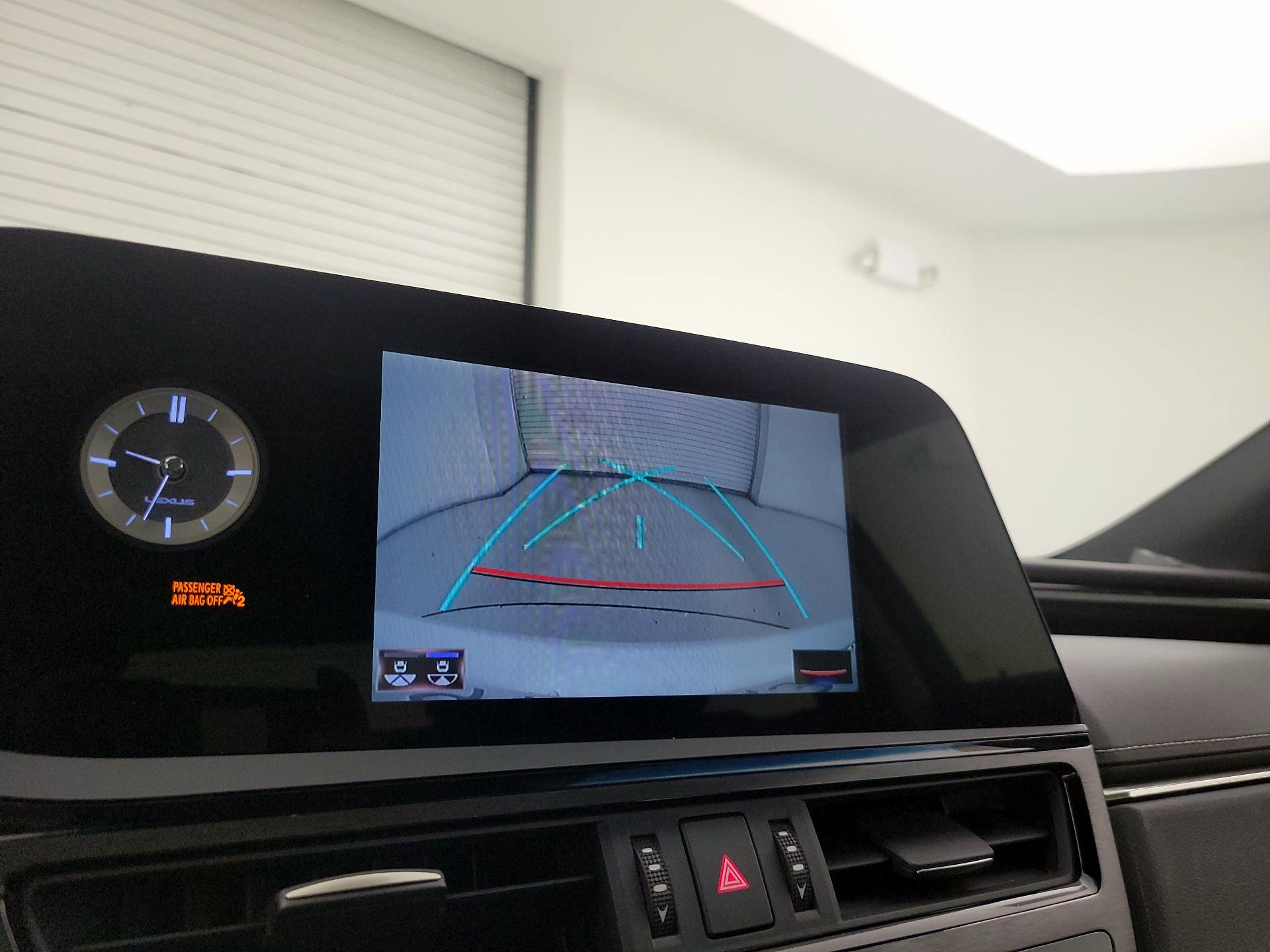 Thumbnail: 2022 Lexus ES - 14