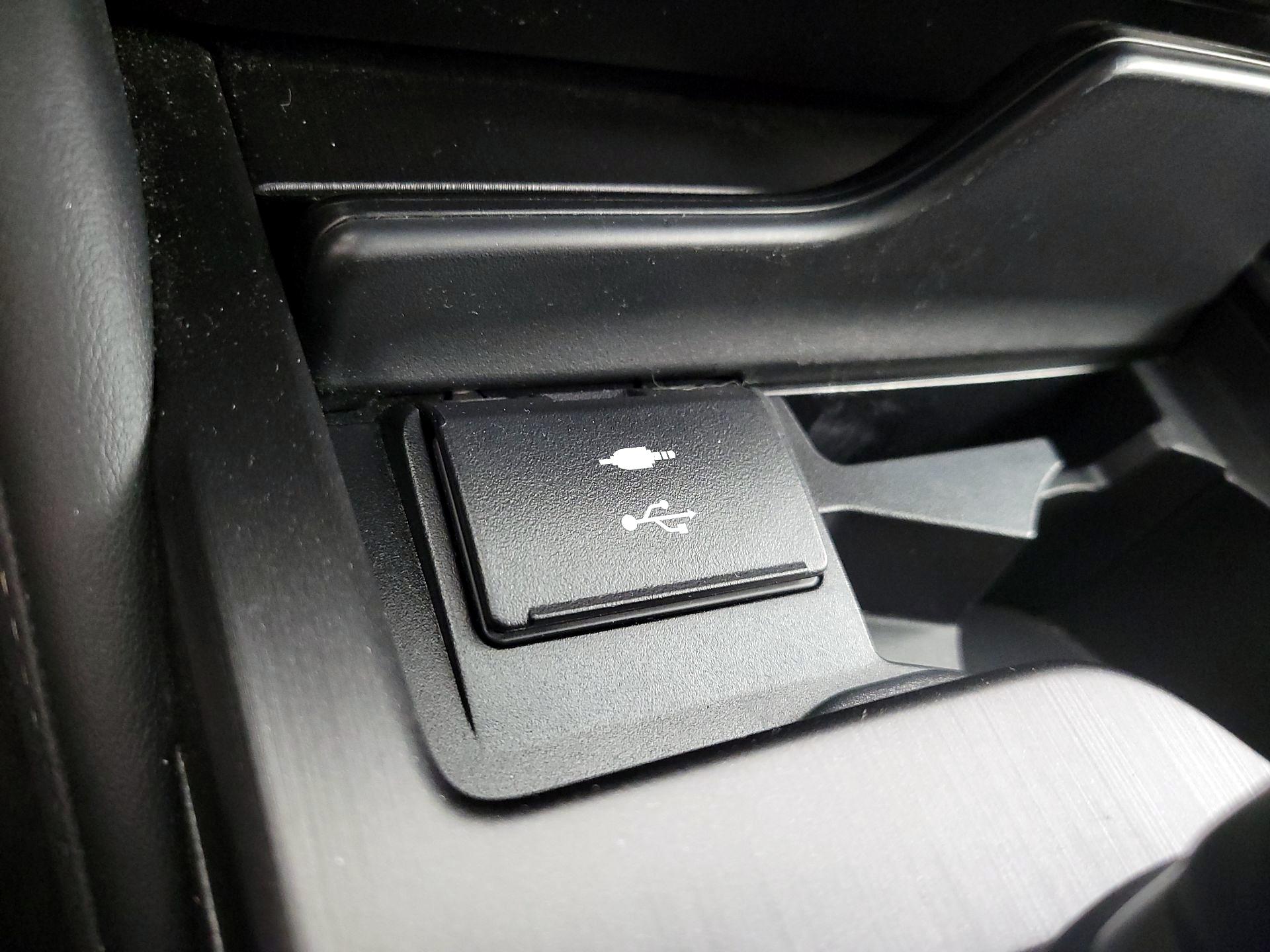 Thumbnail: 2022 Lexus ES - 18