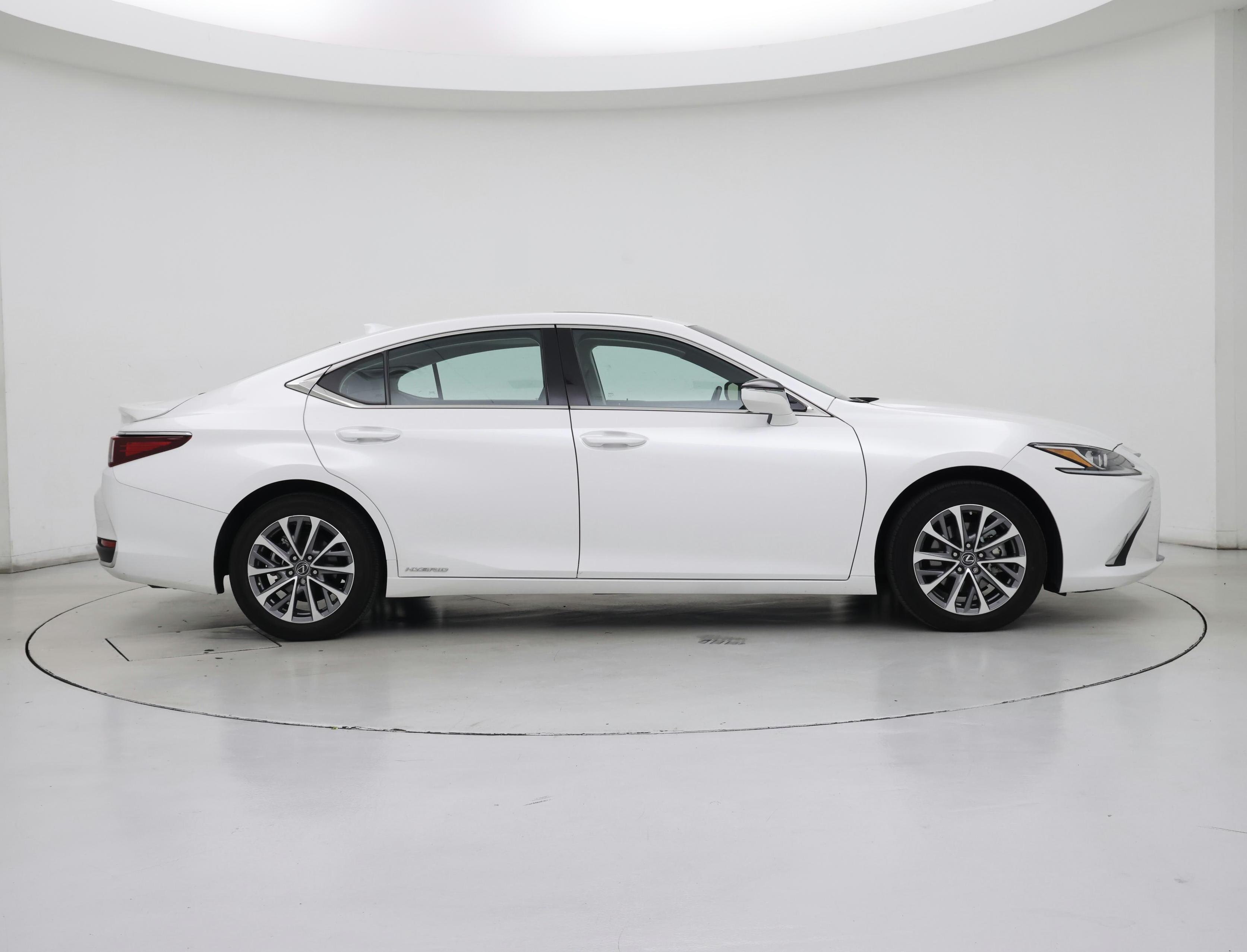Thumbnail: 2022 Lexus ES - 7