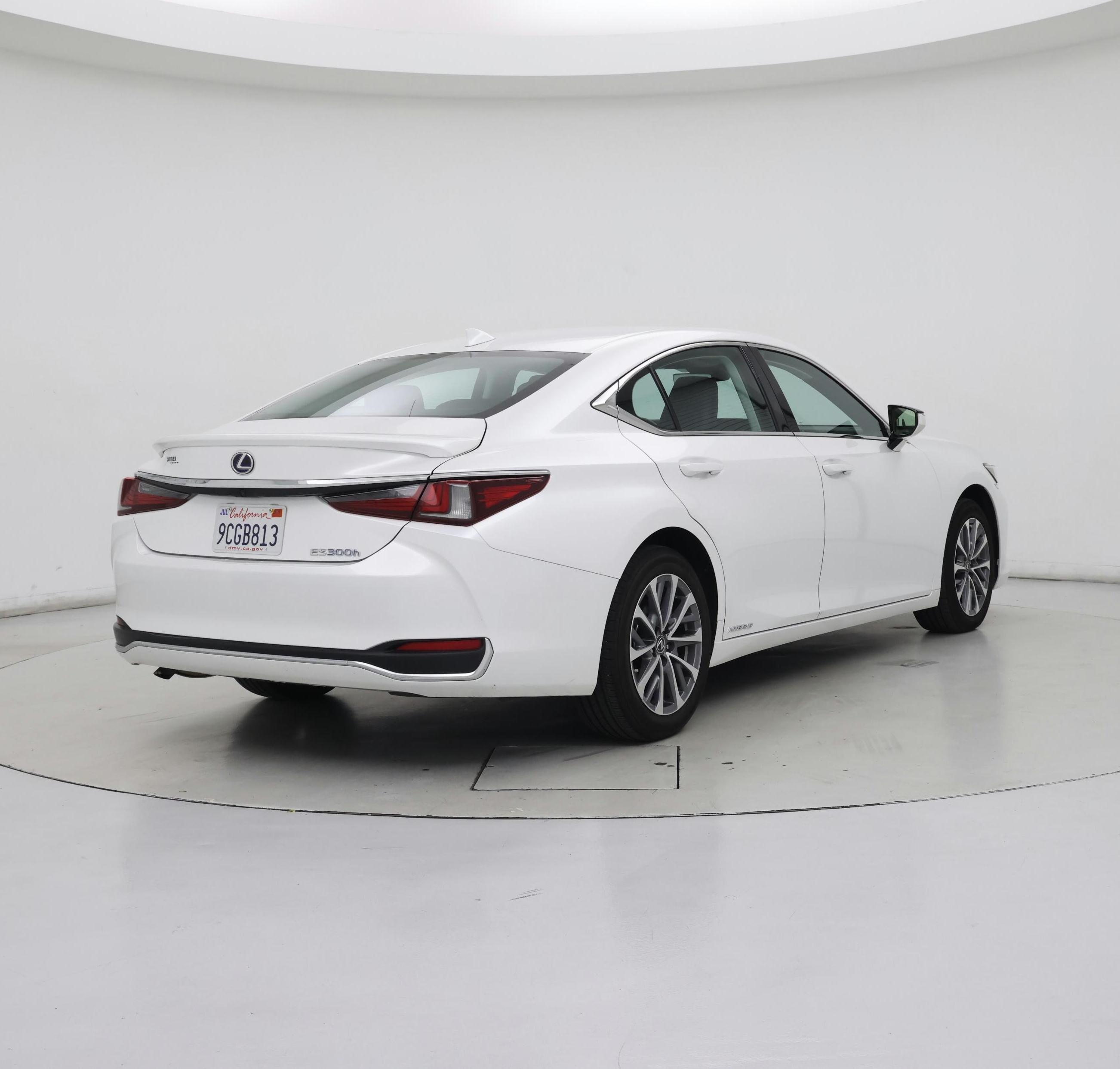 Thumbnail: 2022 Lexus ES - 8