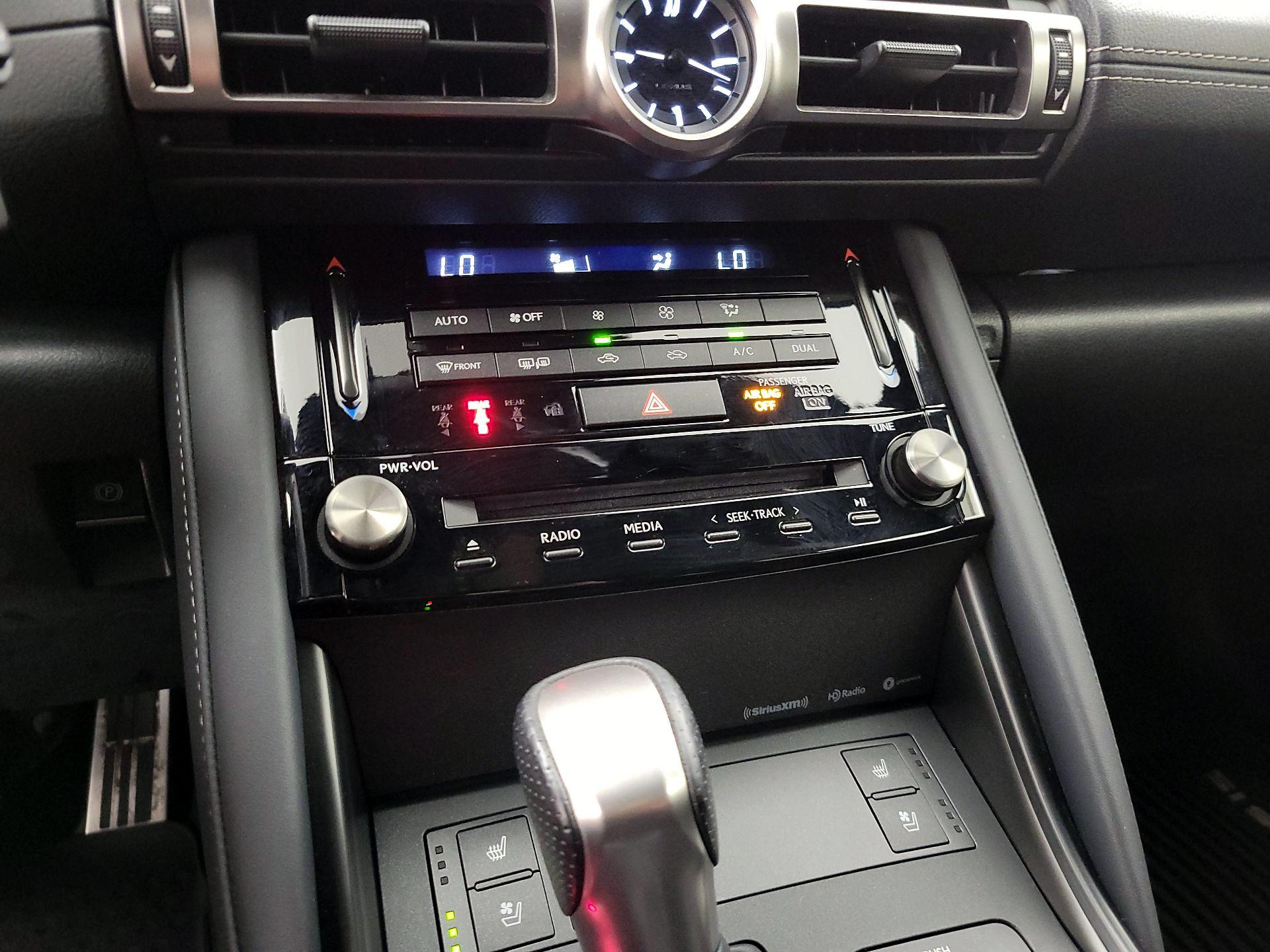 Thumbnail: 2022 Lexus IS - 17