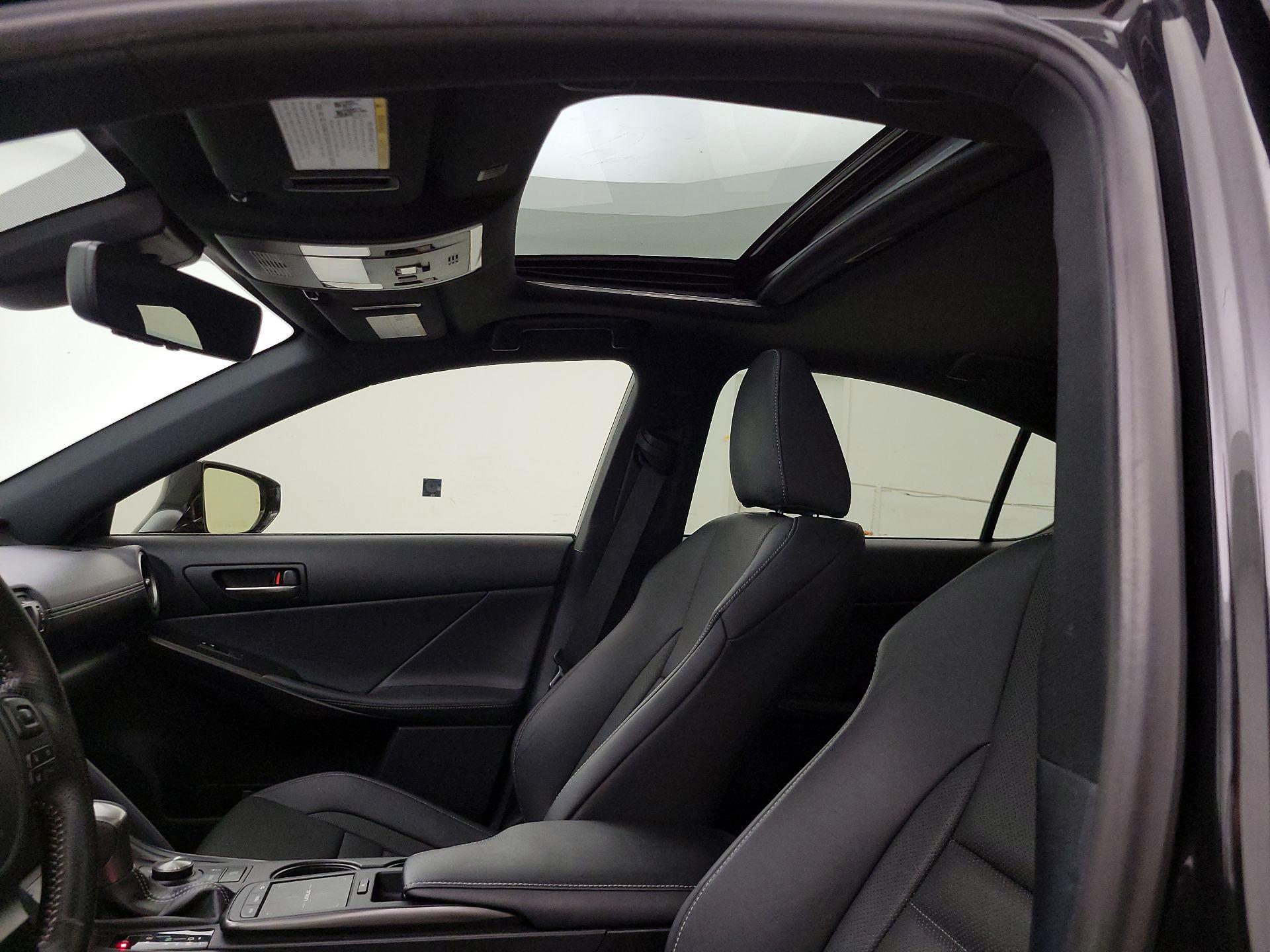 Thumbnail: 2022 Lexus IS - 20