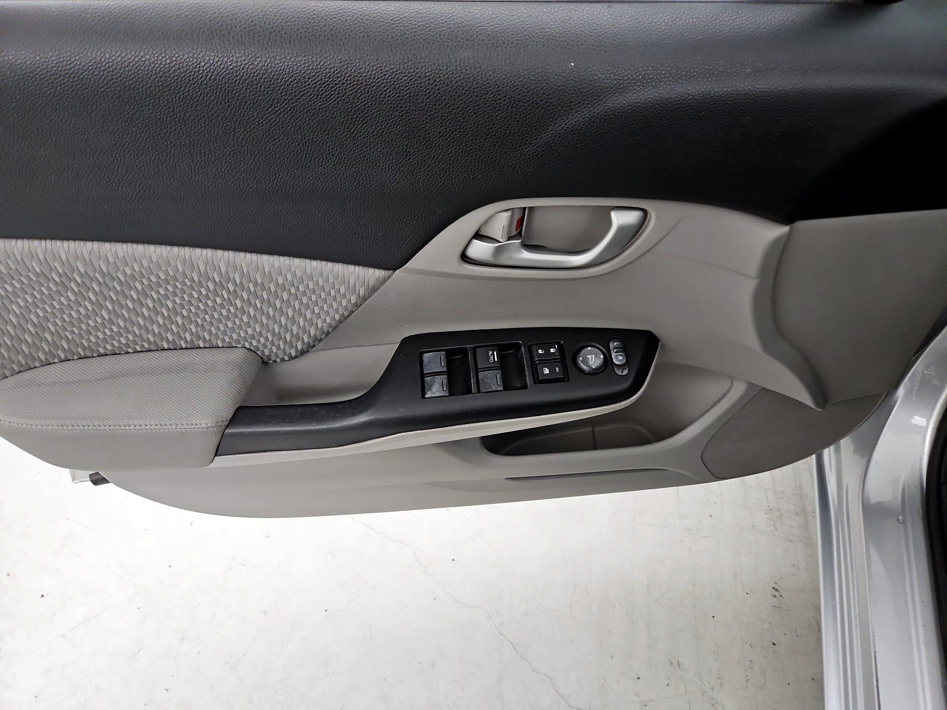 Thumbnail: 2014 Honda Civic - 12