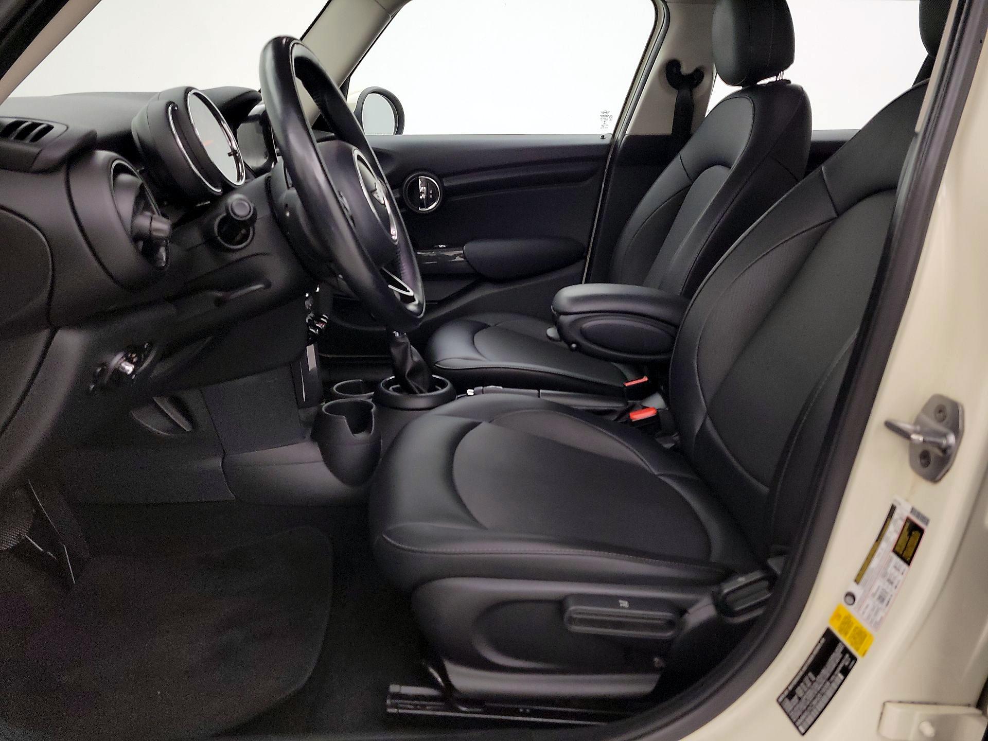 Thumbnail: 2017 MINI Cooper Hardtop - 11