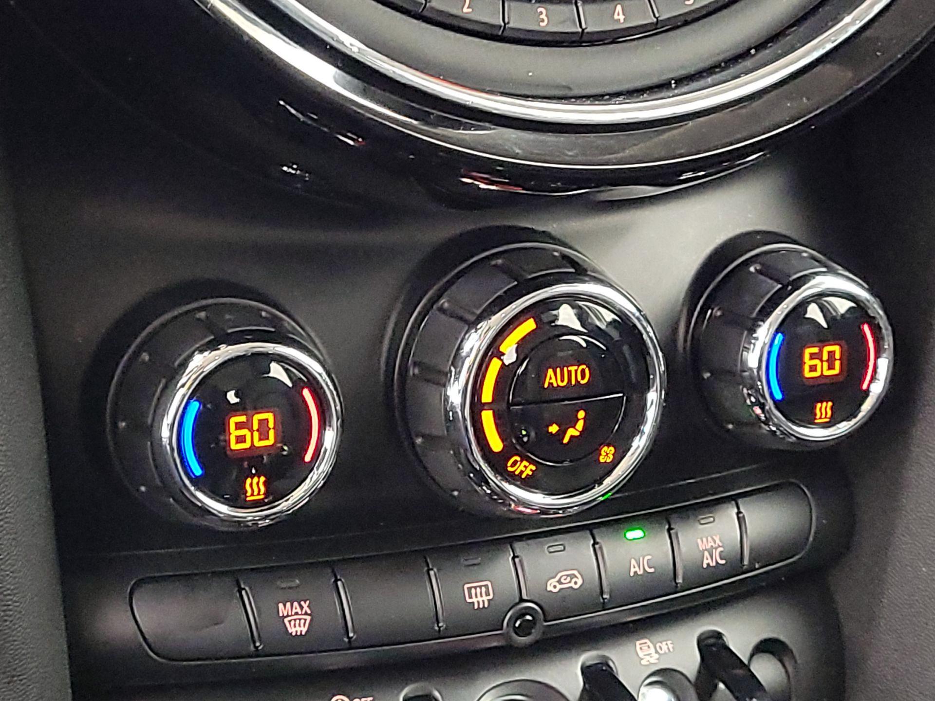 Thumbnail: 2017 MINI Cooper Hardtop - 16