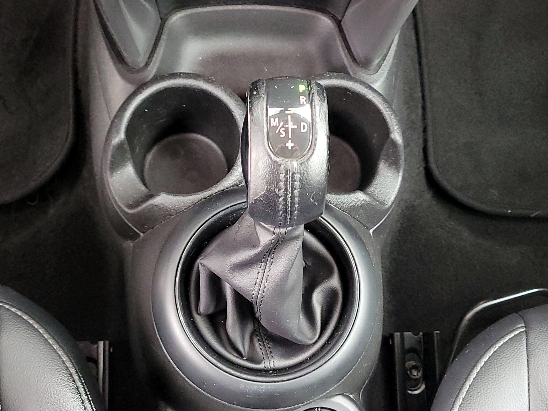 Thumbnail: 2017 MINI Cooper Hardtop - 17