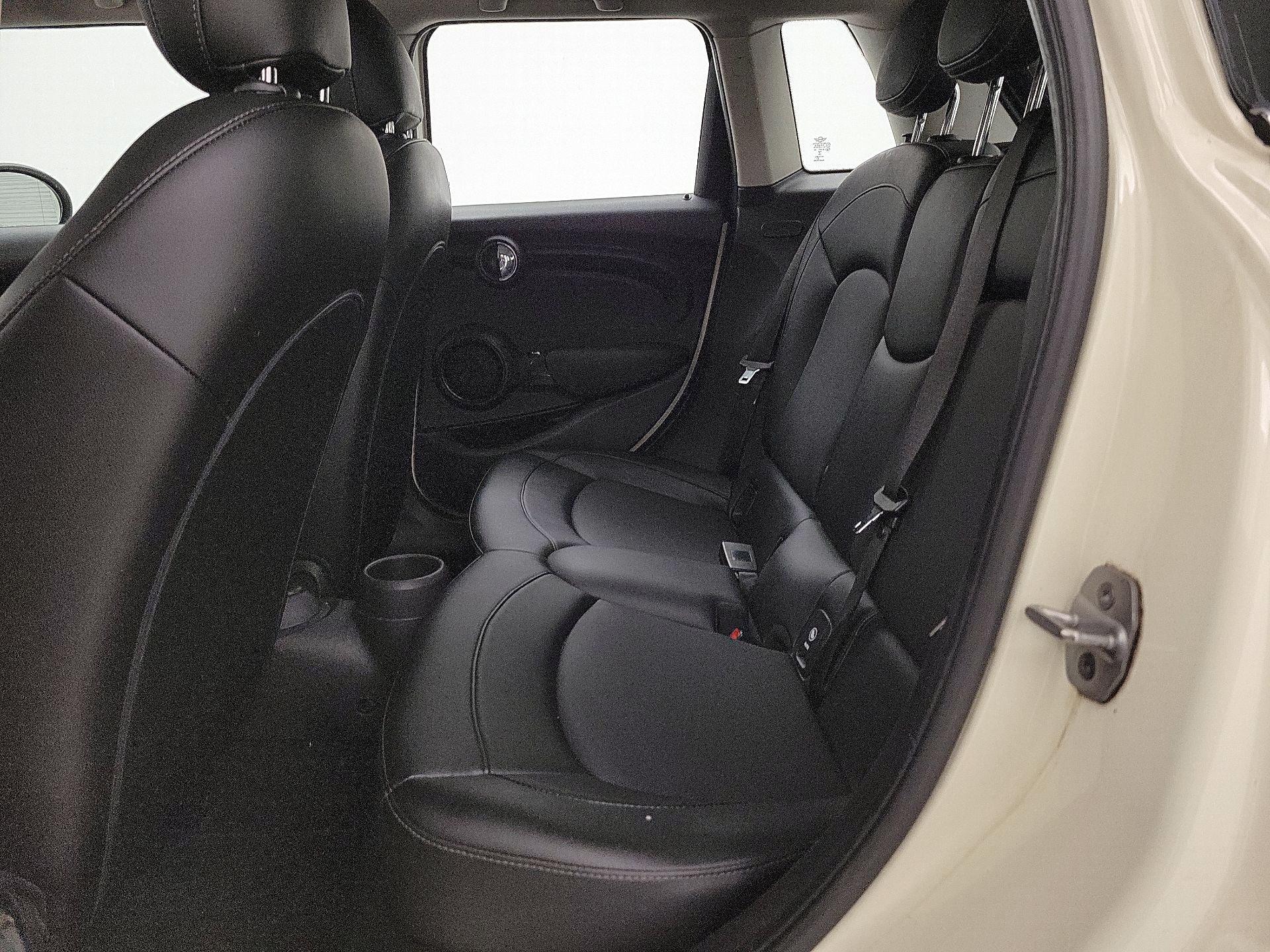 Thumbnail: 2017 MINI Cooper Hardtop - 19