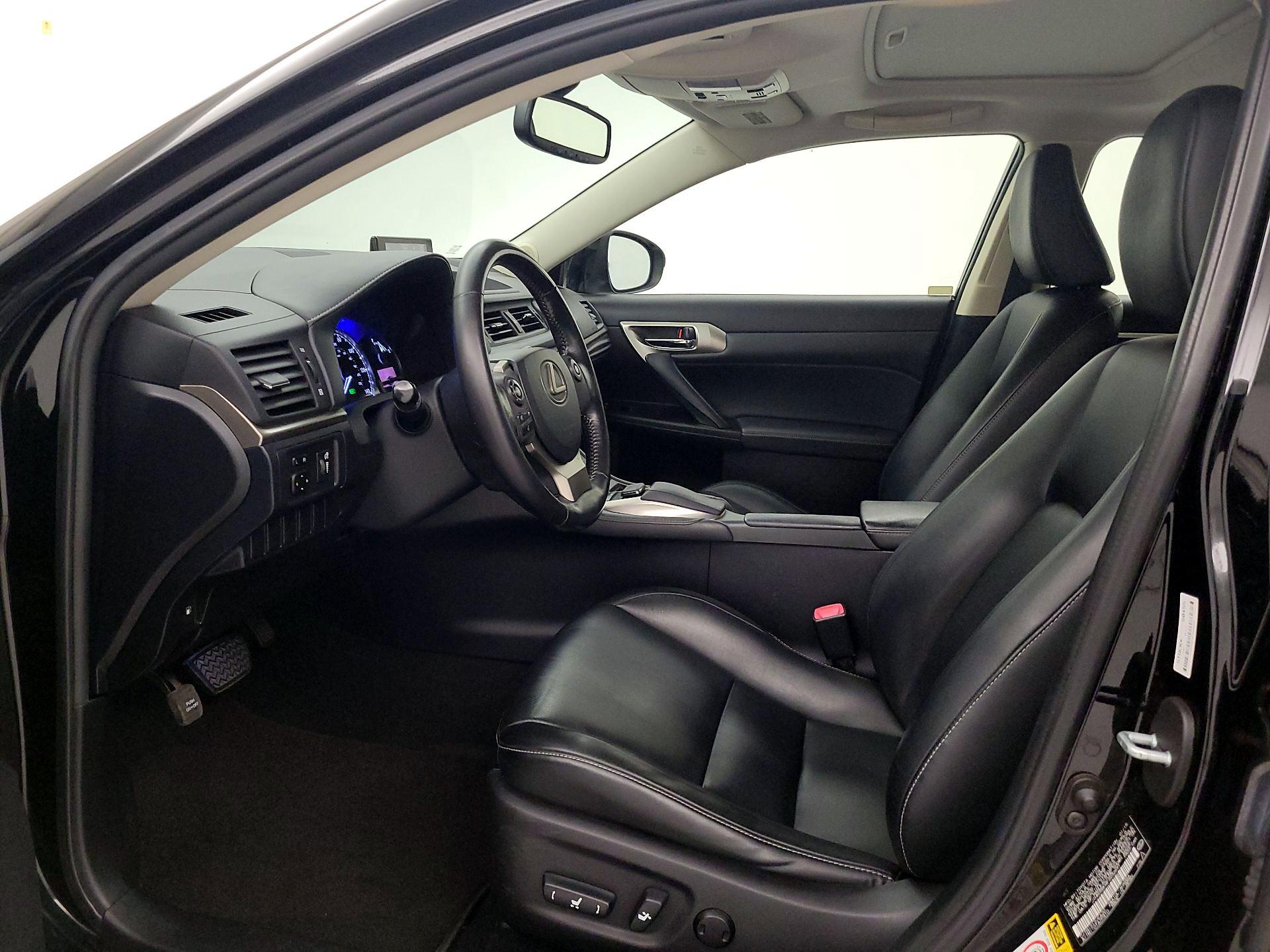 Thumbnail: 2015 Lexus CT - 11