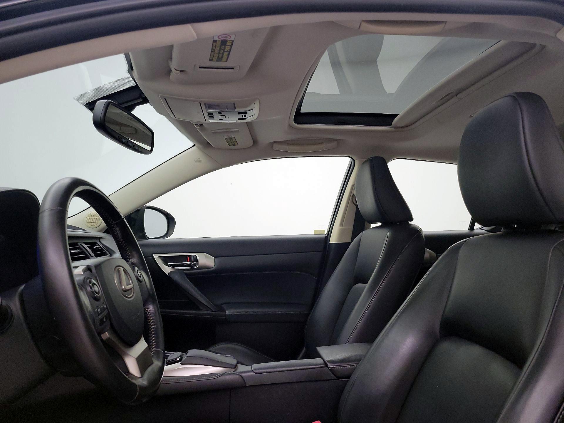 Thumbnail: 2015 Lexus CT - 17