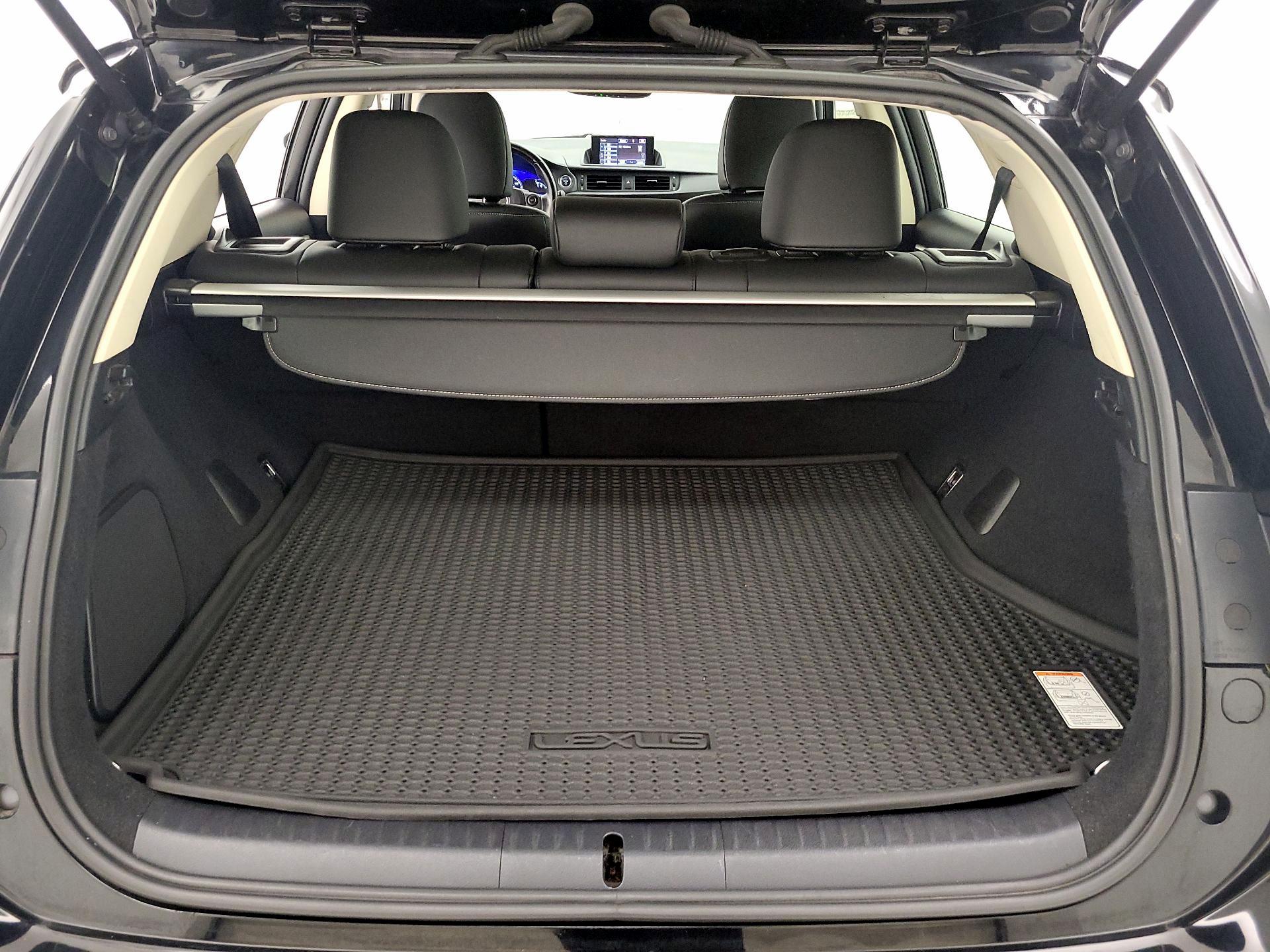 Thumbnail: 2015 Lexus CT - 19