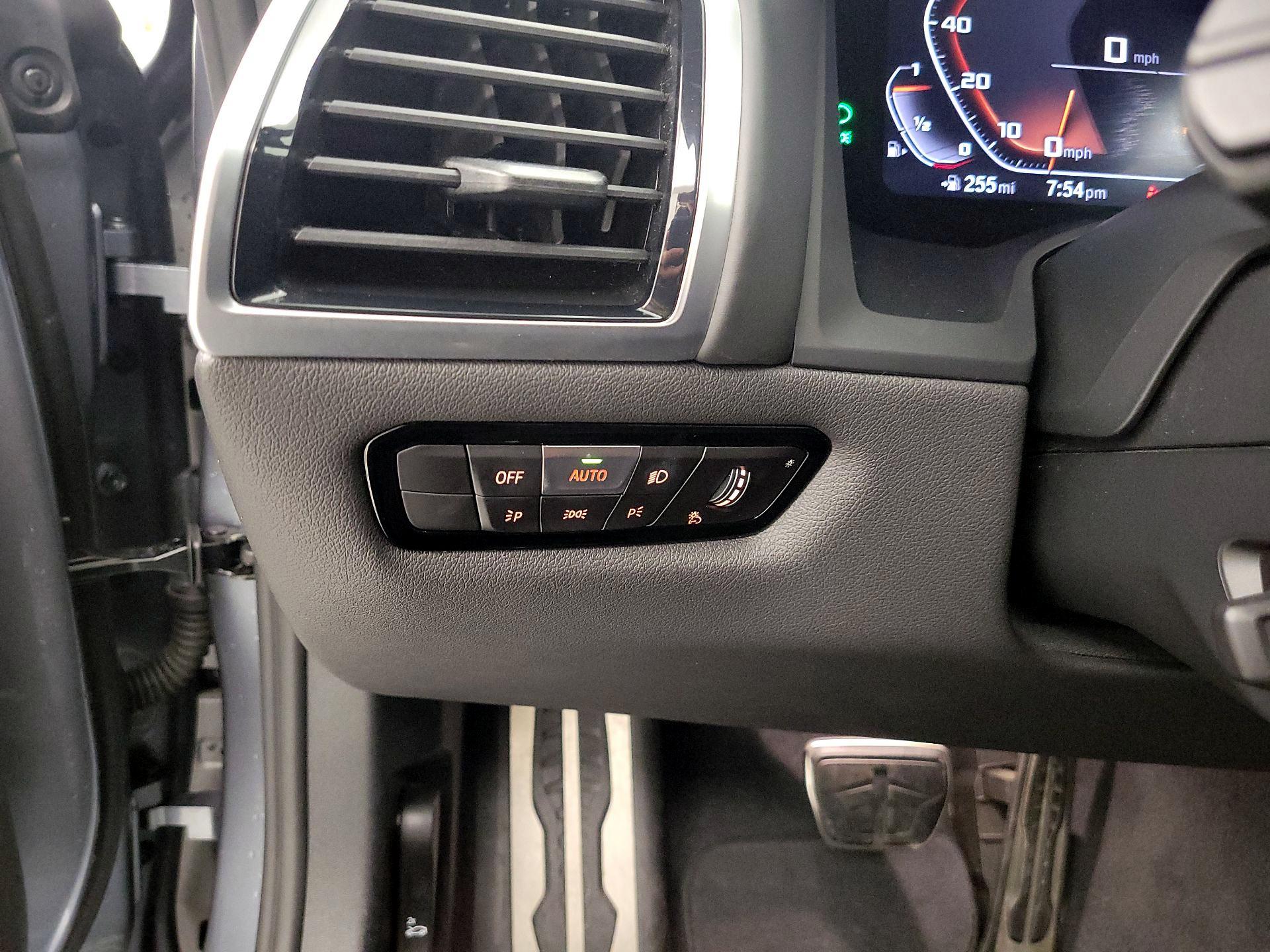 Thumbnail: 2022 BMW 8 Series - 13